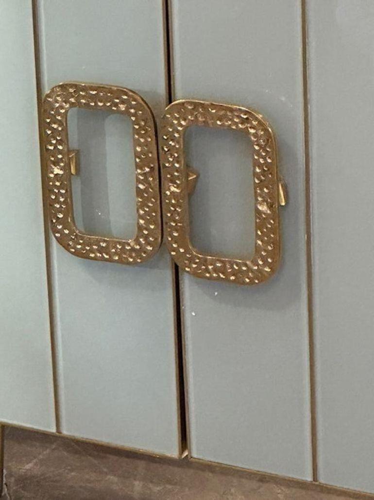 Eleganti armadi in vetro di Murano e ottone.  Perfetto per la casa moderna.  Stupefacente!