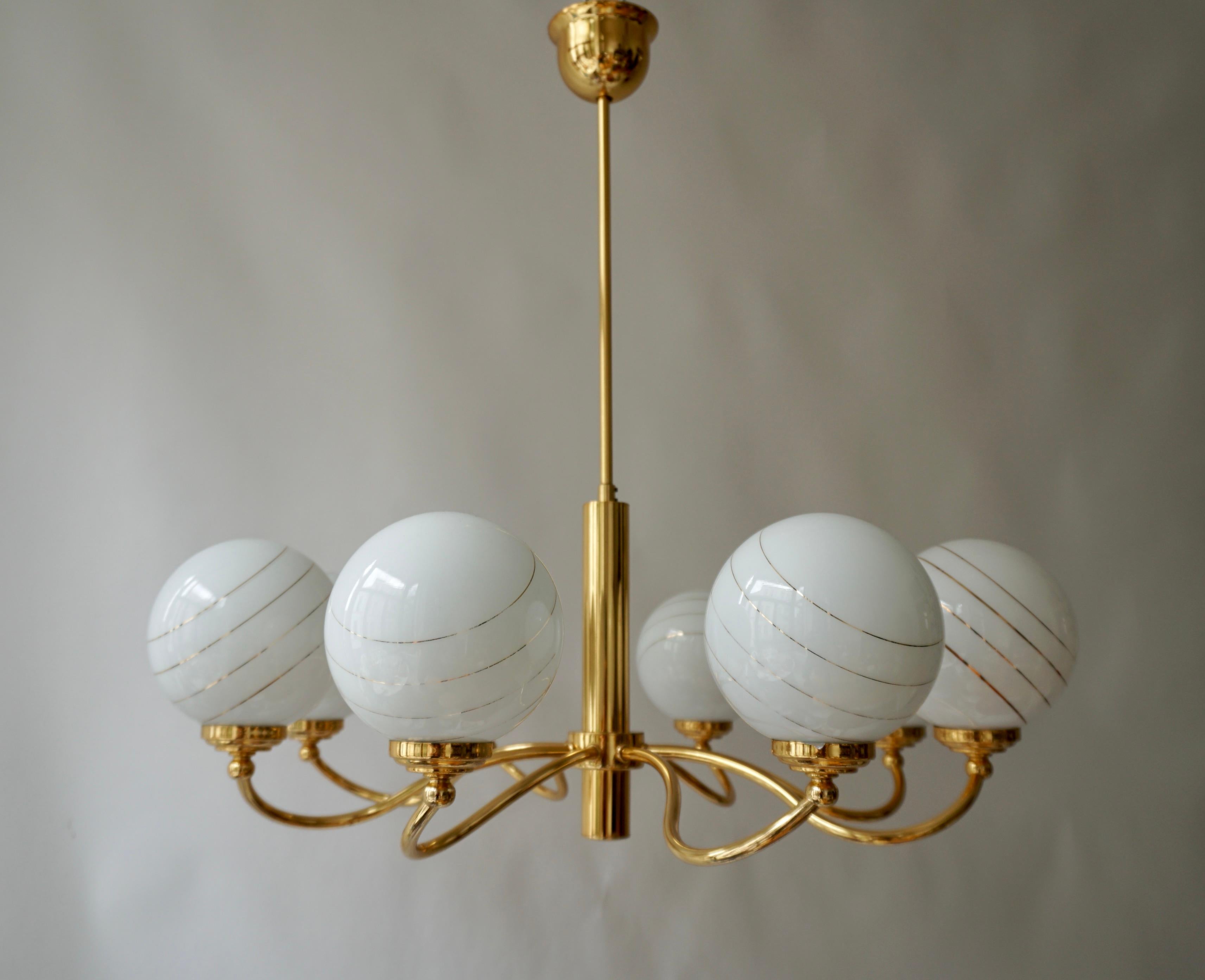Hollywood Regency Murano Glass and Brass Chandelier, 1970s, Italy For Sale