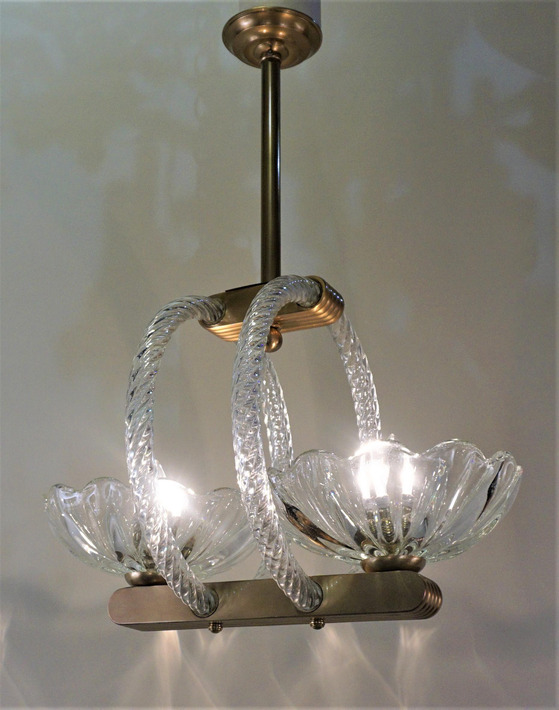 1950s Italian blown glass and brass chandelier by Ercole Barovier for Barovier & Toso.
         