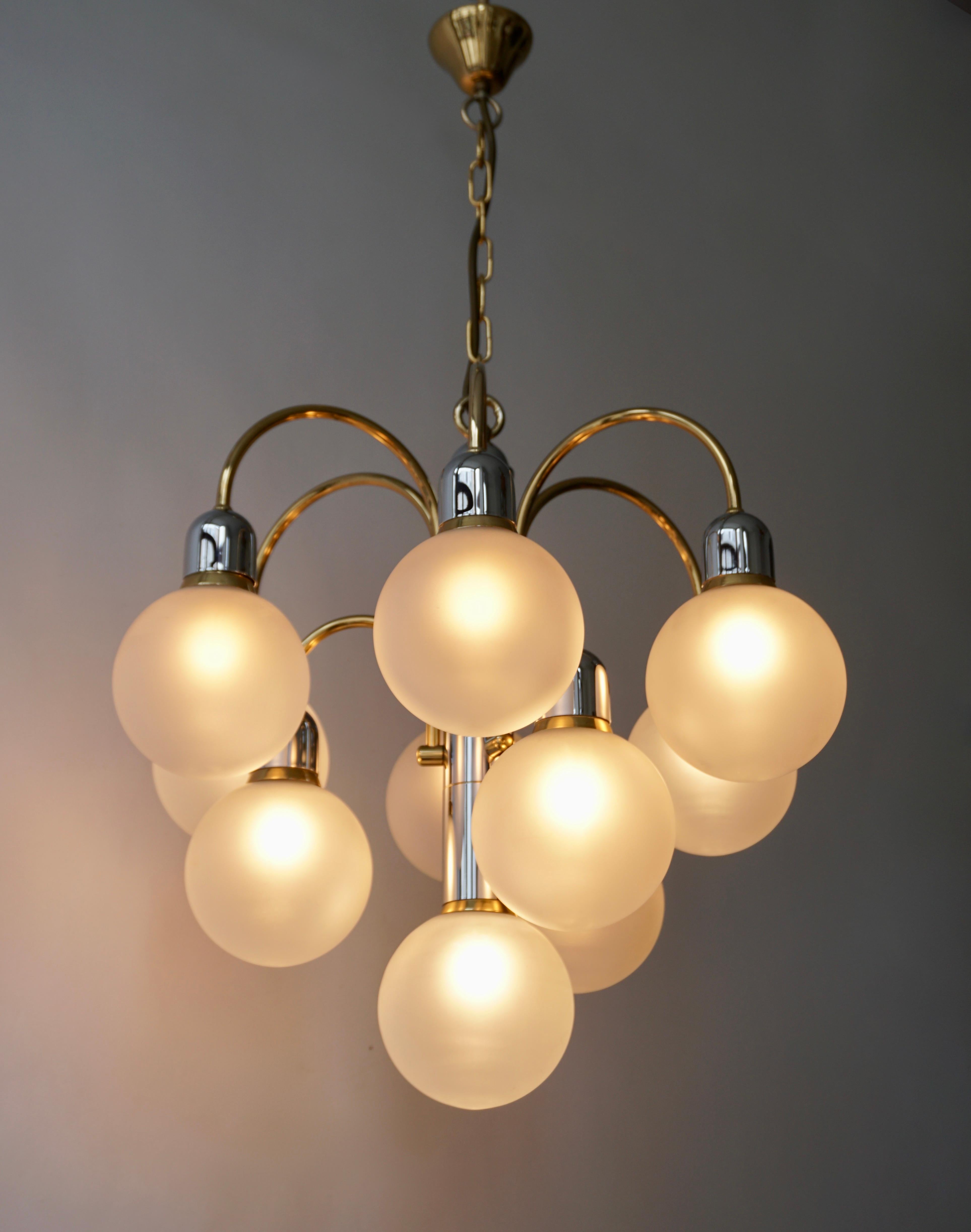 Murano Glass and Brass Chandelier For Sale 5