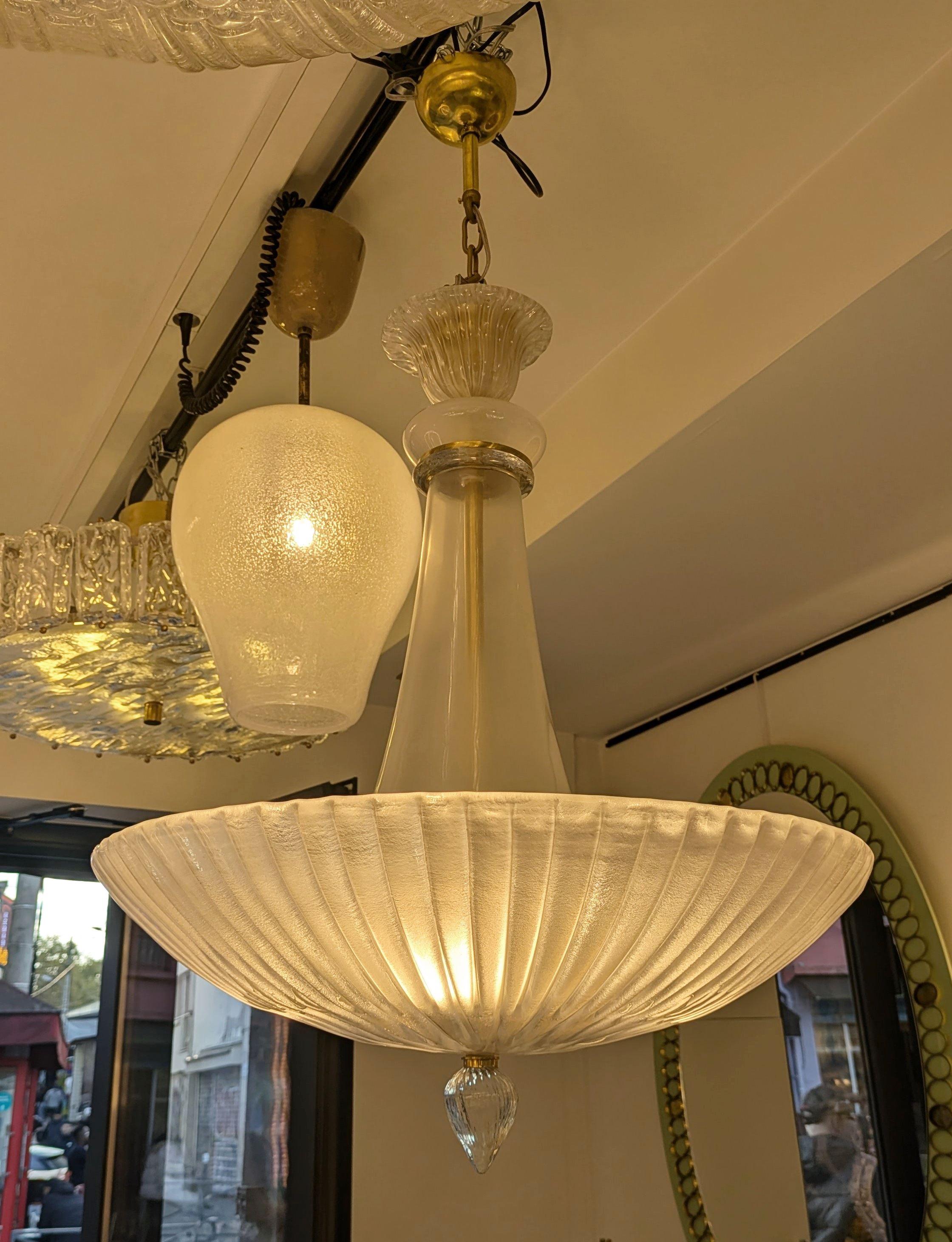 Ottone Lampadario in vetro di Murano e ottone in vendita