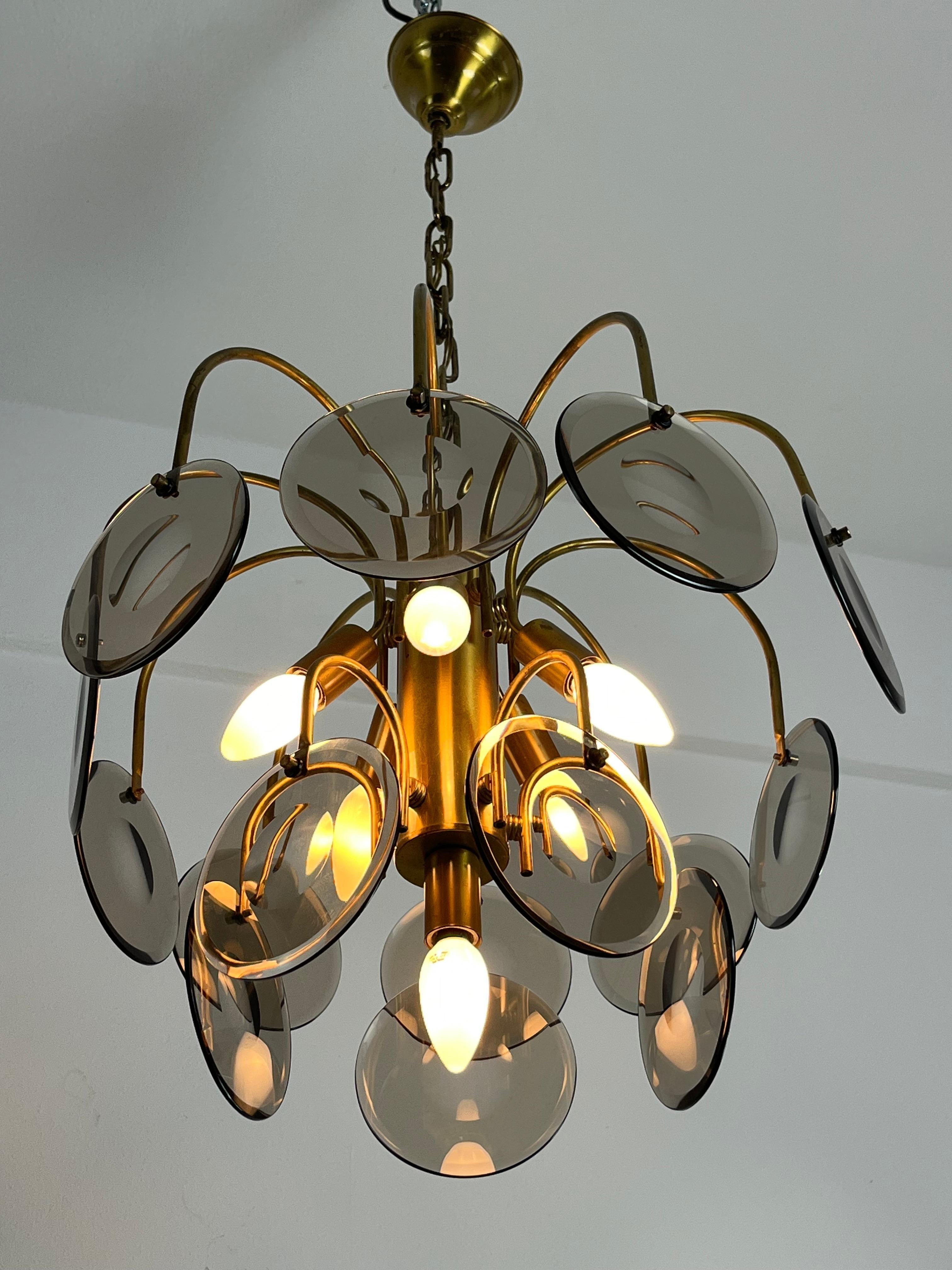 Murano Glass And Brass Chandelier Vistosi design 6-lights 1970s For Sale 5