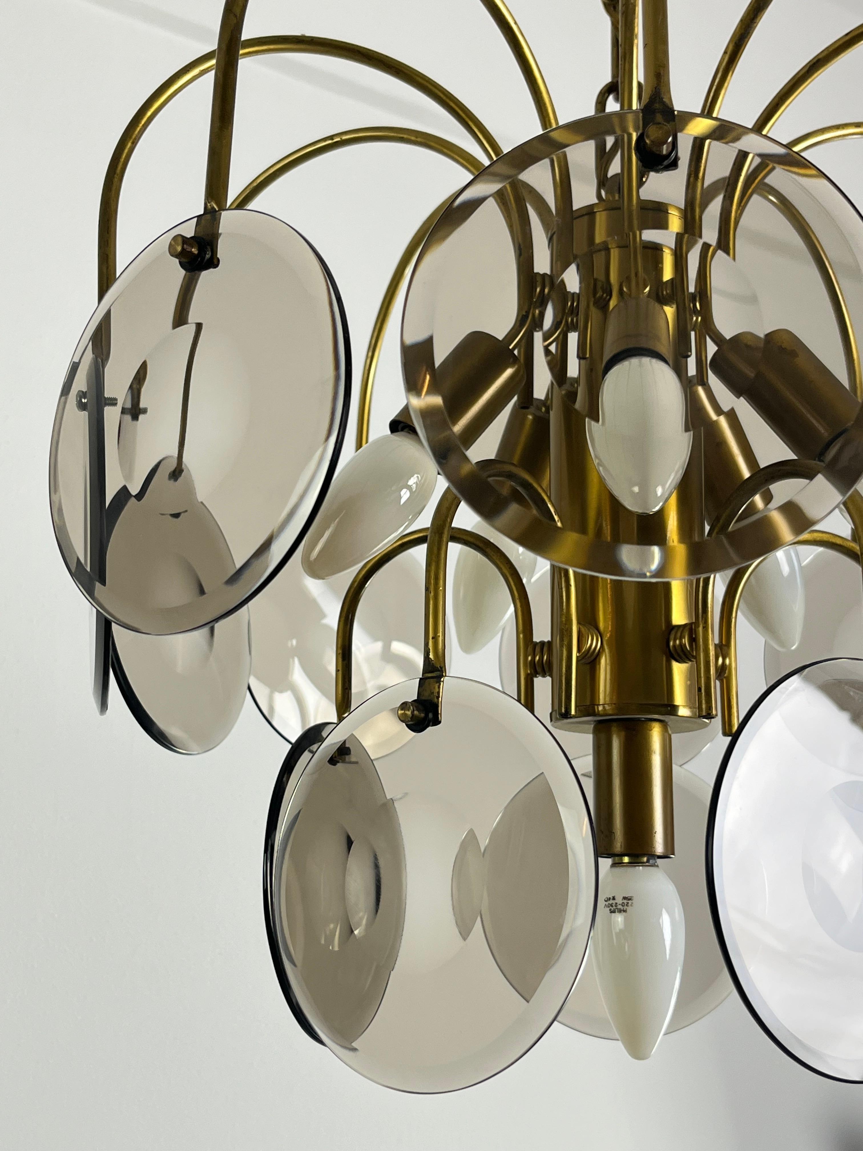 Murano Glass And Brass Chandelier Vistosi design 6-lights 1970s For Sale 1
