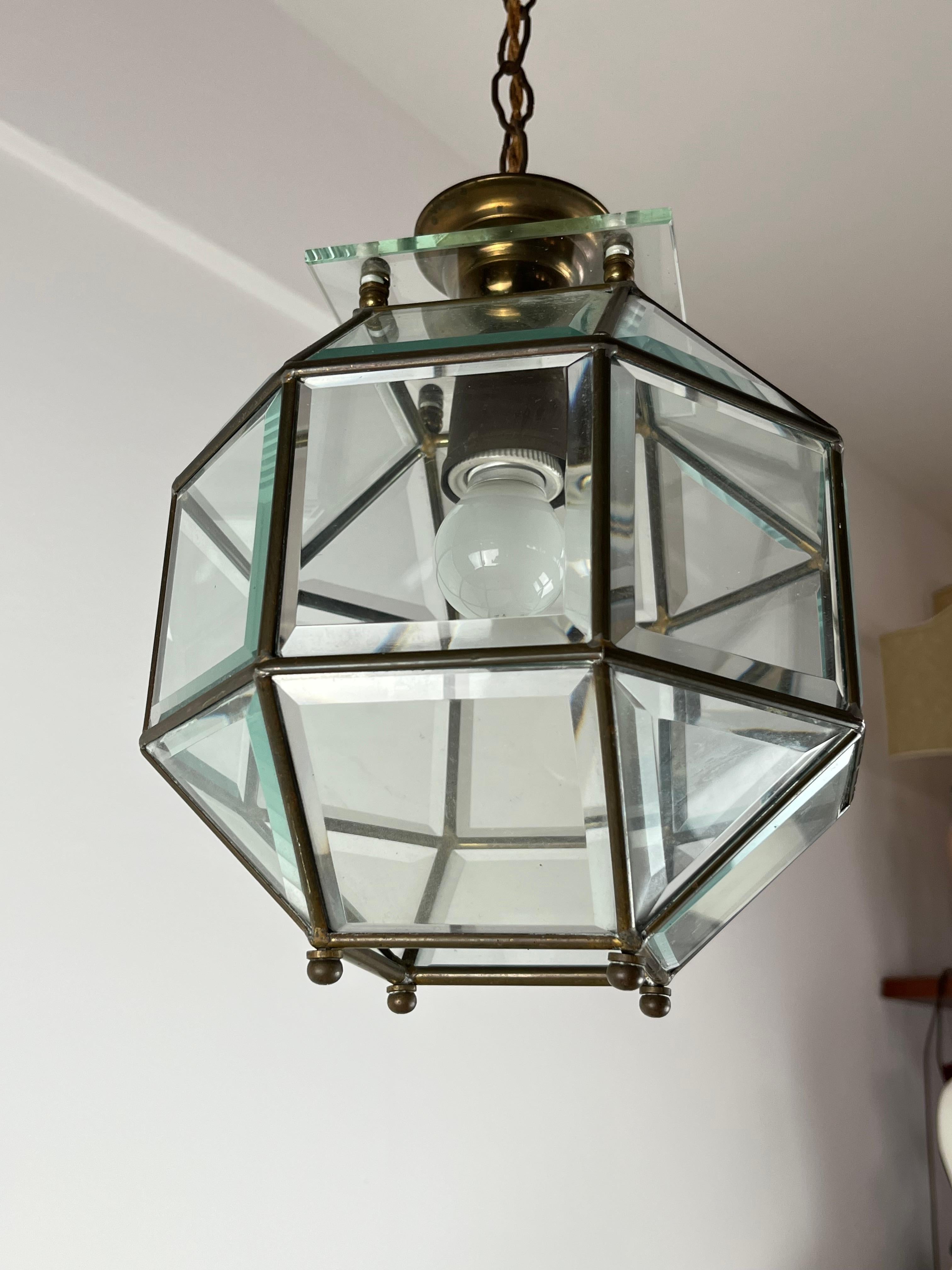 italien Lustre-lanterne en verre de Murano et laiton Attribué à Fontana Arte, Italie, années 50 en vente