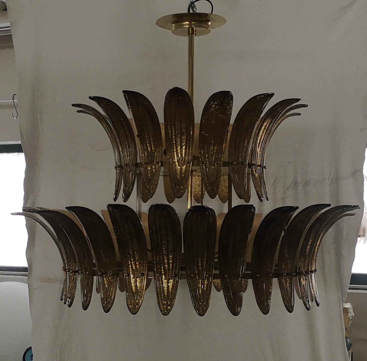 Murano Glass and Brass Mid-Century Chandelier and Pendat, 2020 In Good Condition For Sale In Rome, IT