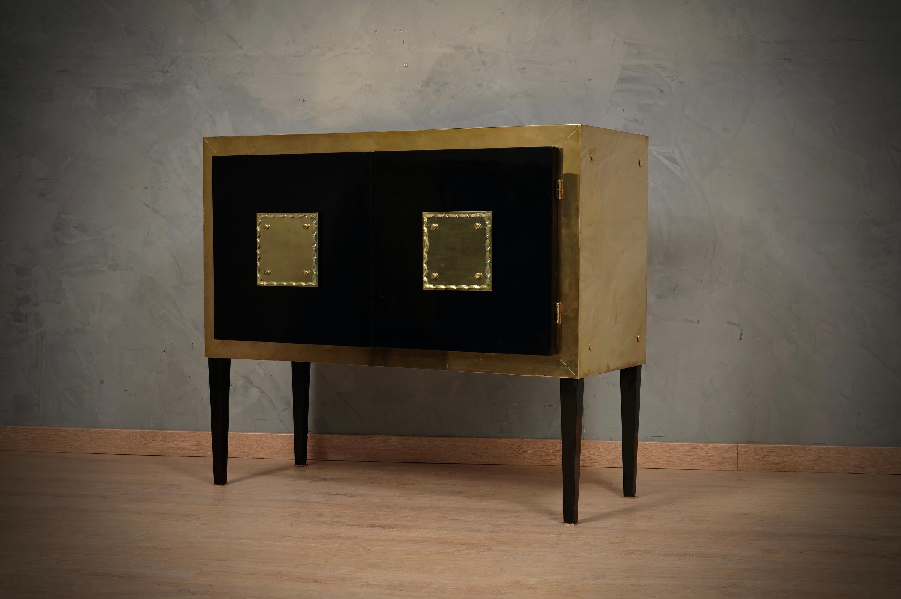 Laiton Crédence / bar / buffet mi-siècle en verre de Murano et laiton, 1980