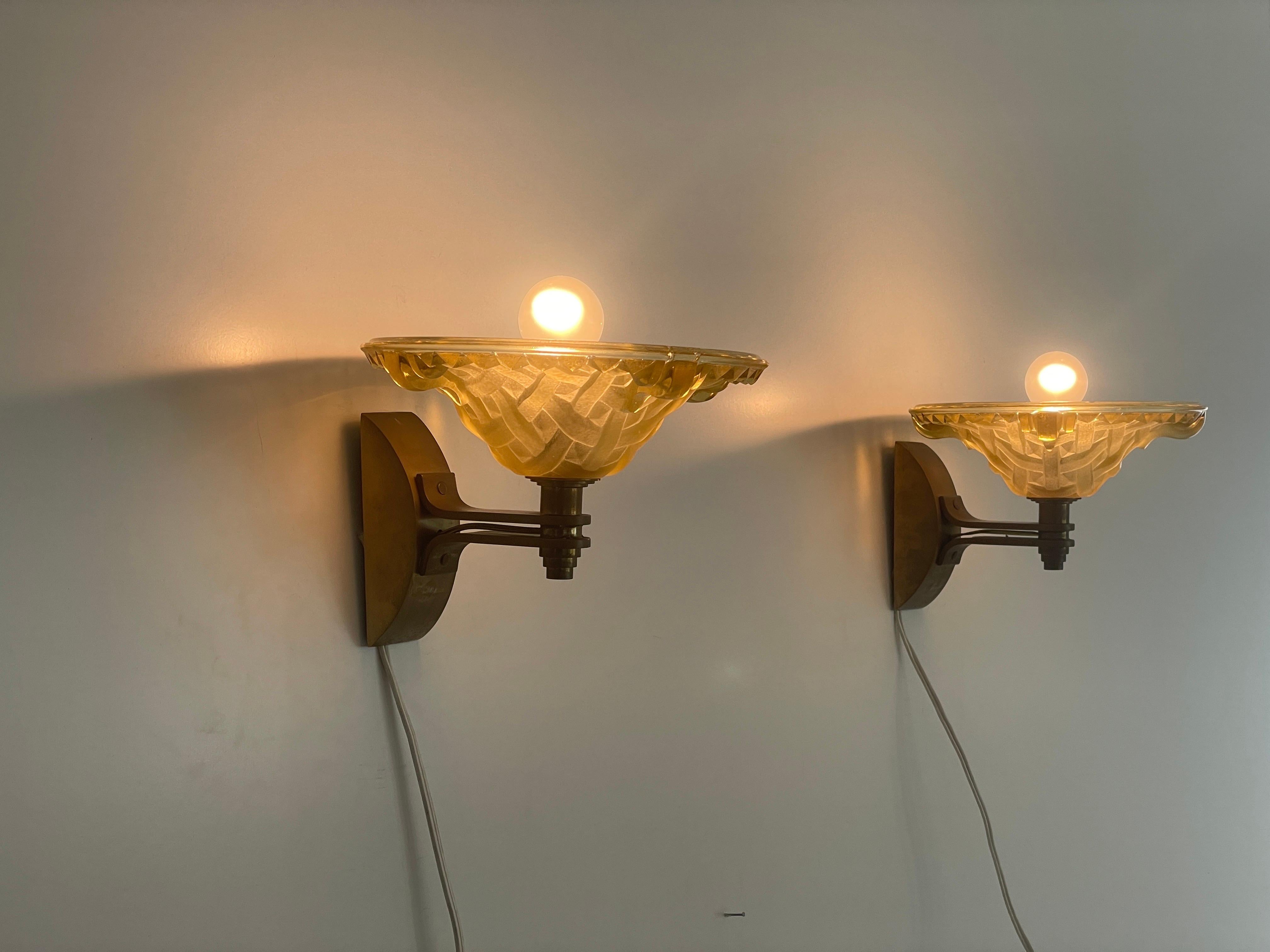 Pareja de candelabros de cristal de Murano y latón, años 50, Italia en venta 5