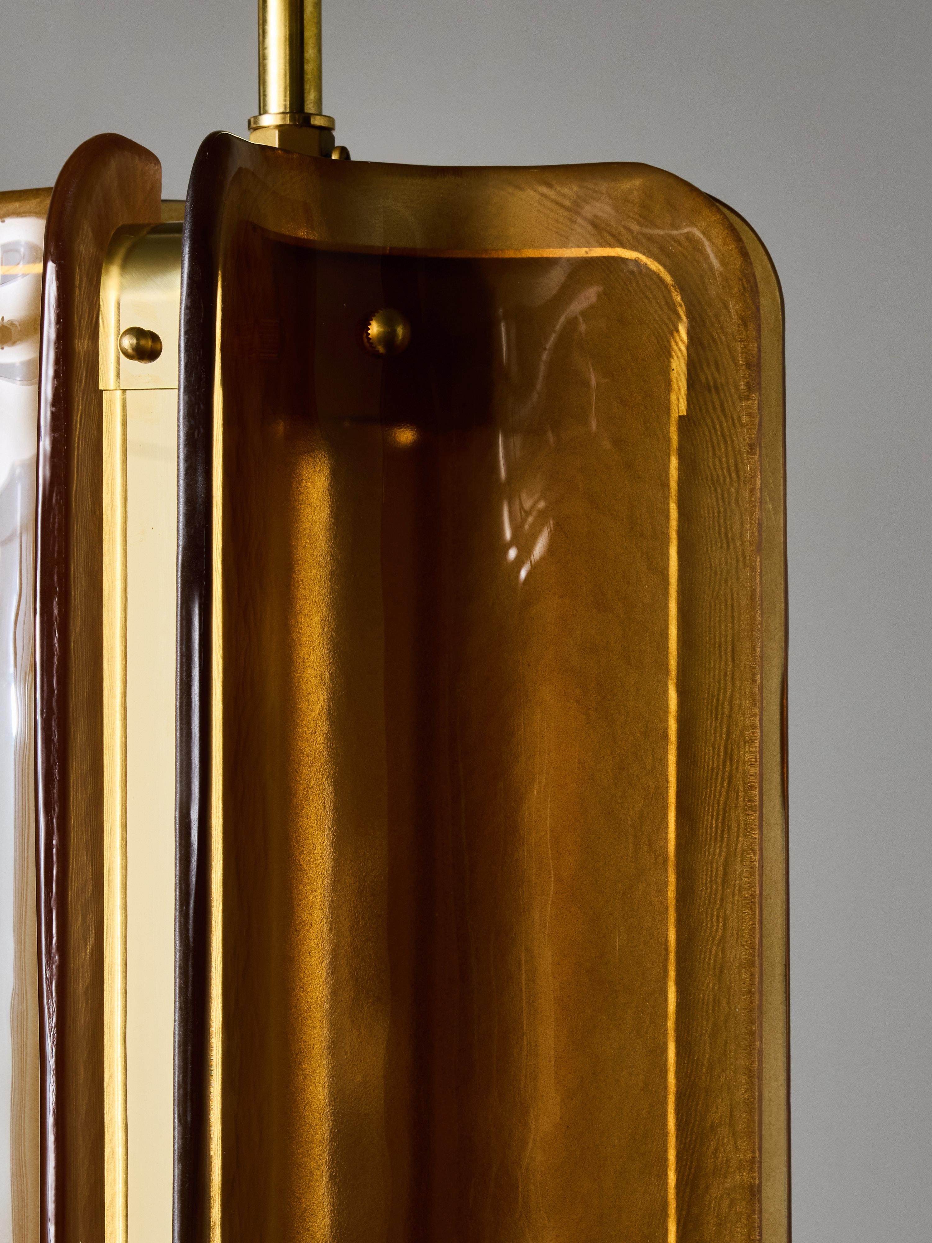 Ciondolo in vetro di Murano e ottone di colore arancione In condizioni Nuovo in vendita a Saint-Ouen, IDF