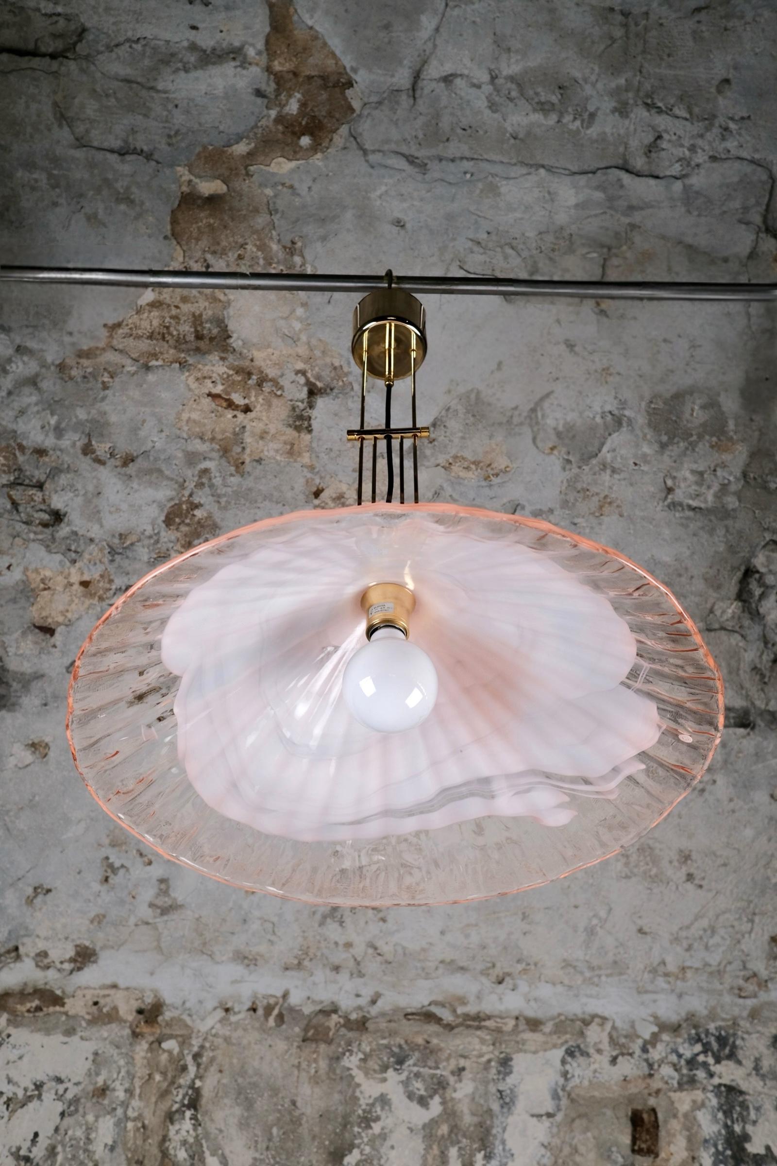 Murano glass and brass pendant light by La Murrina, Italy, 1970s In Good Condition For Sale In Lyon, FR