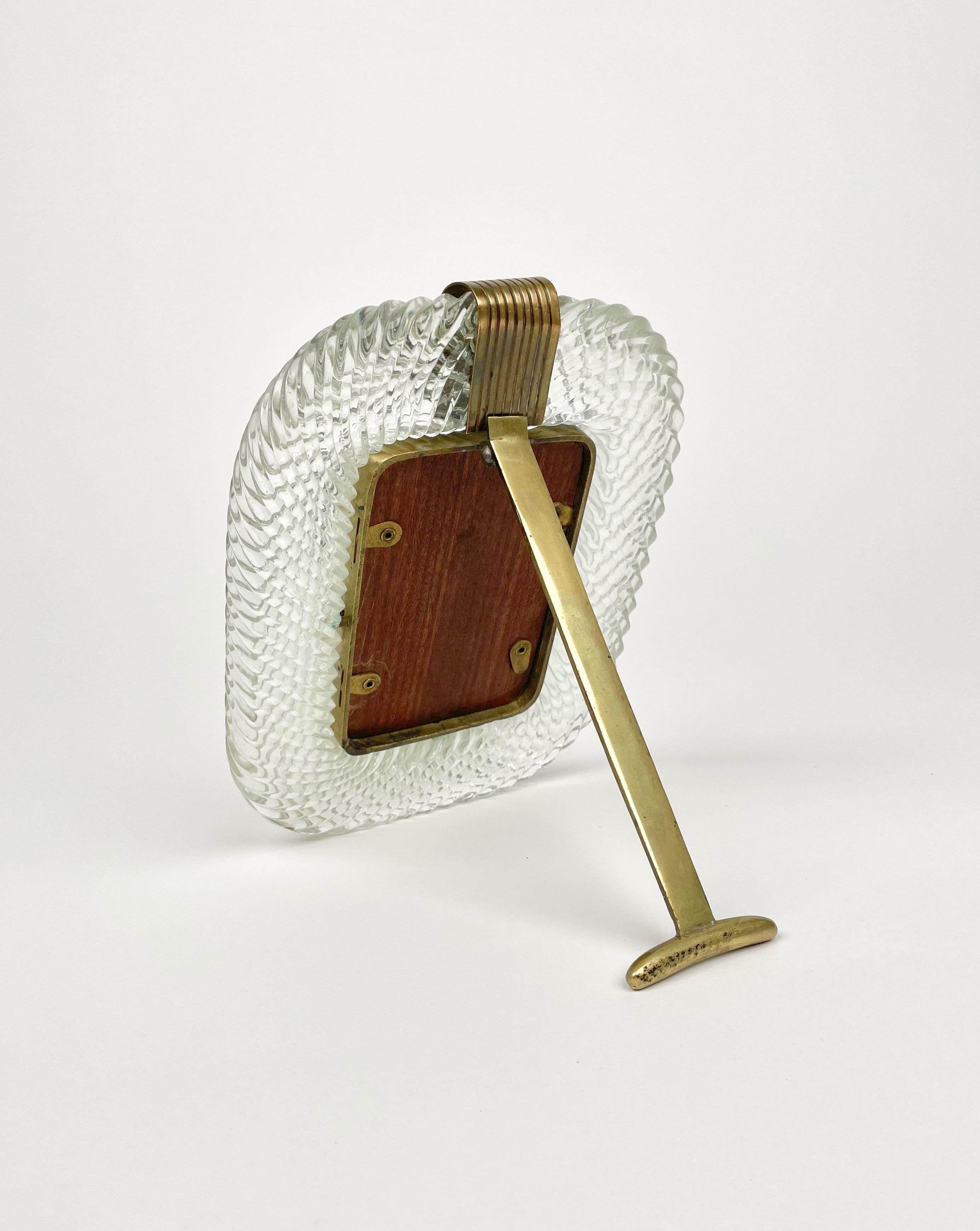 Marco de cristal de Murano y latón atribuido a Venini, Italia Años 50 en venta 1