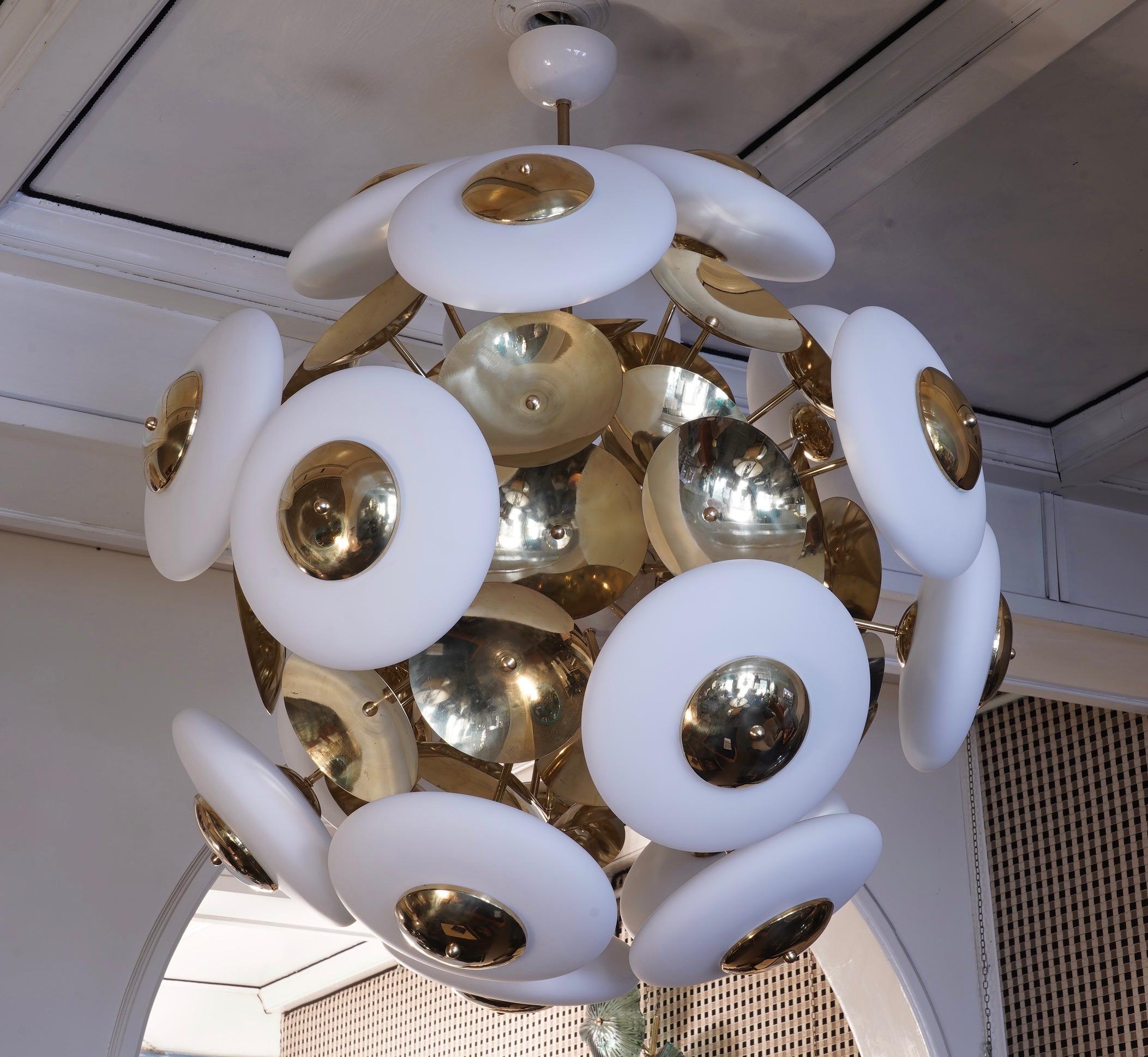 Murano Glass and Brass Round Midcentury Chandeliers, 1970 For Sale 1