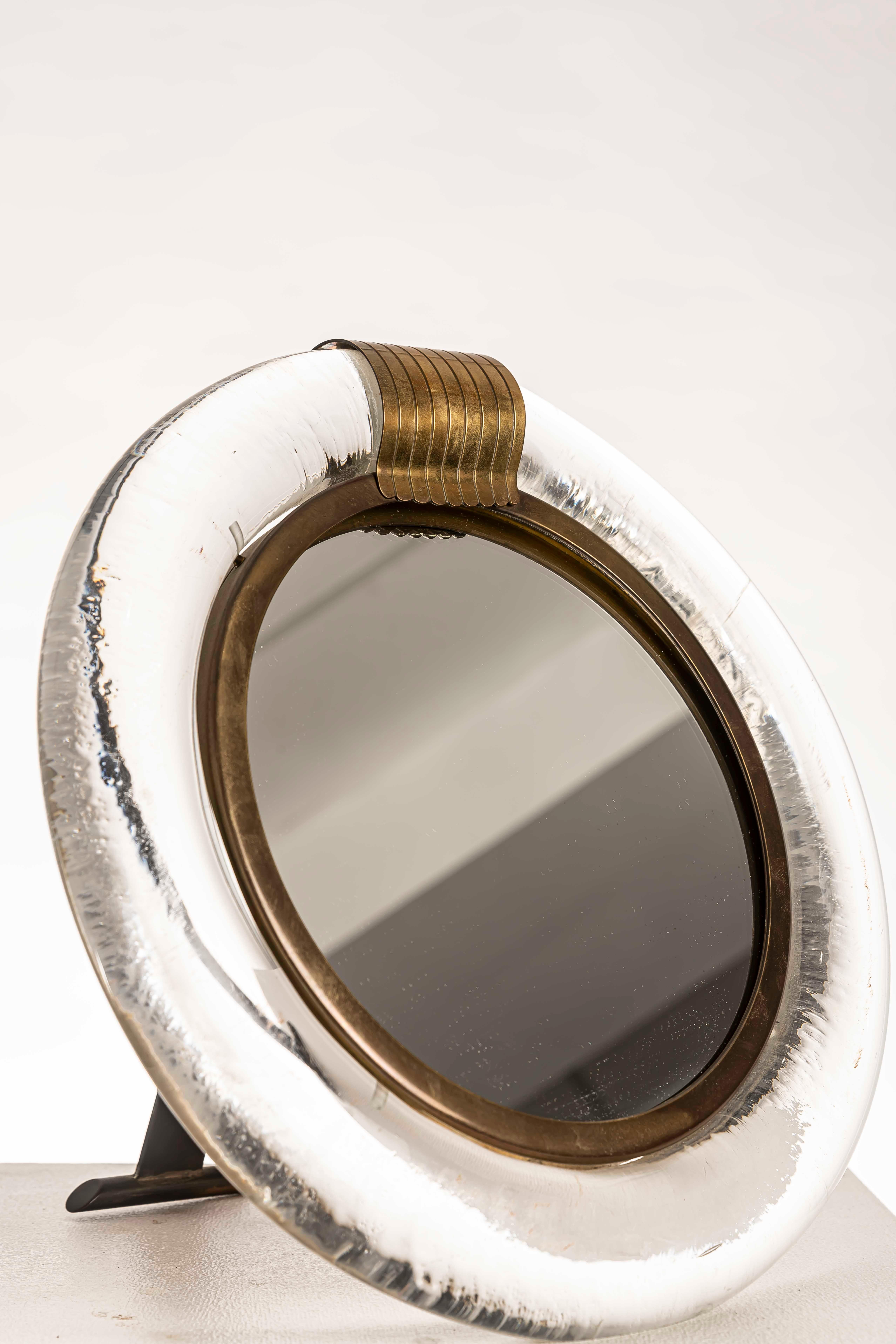 Murano Glass and Brass Round Table Mirror by Seguso Vetri d’Arte, Italy In Good Condition For Sale In BARCELONA, ES
