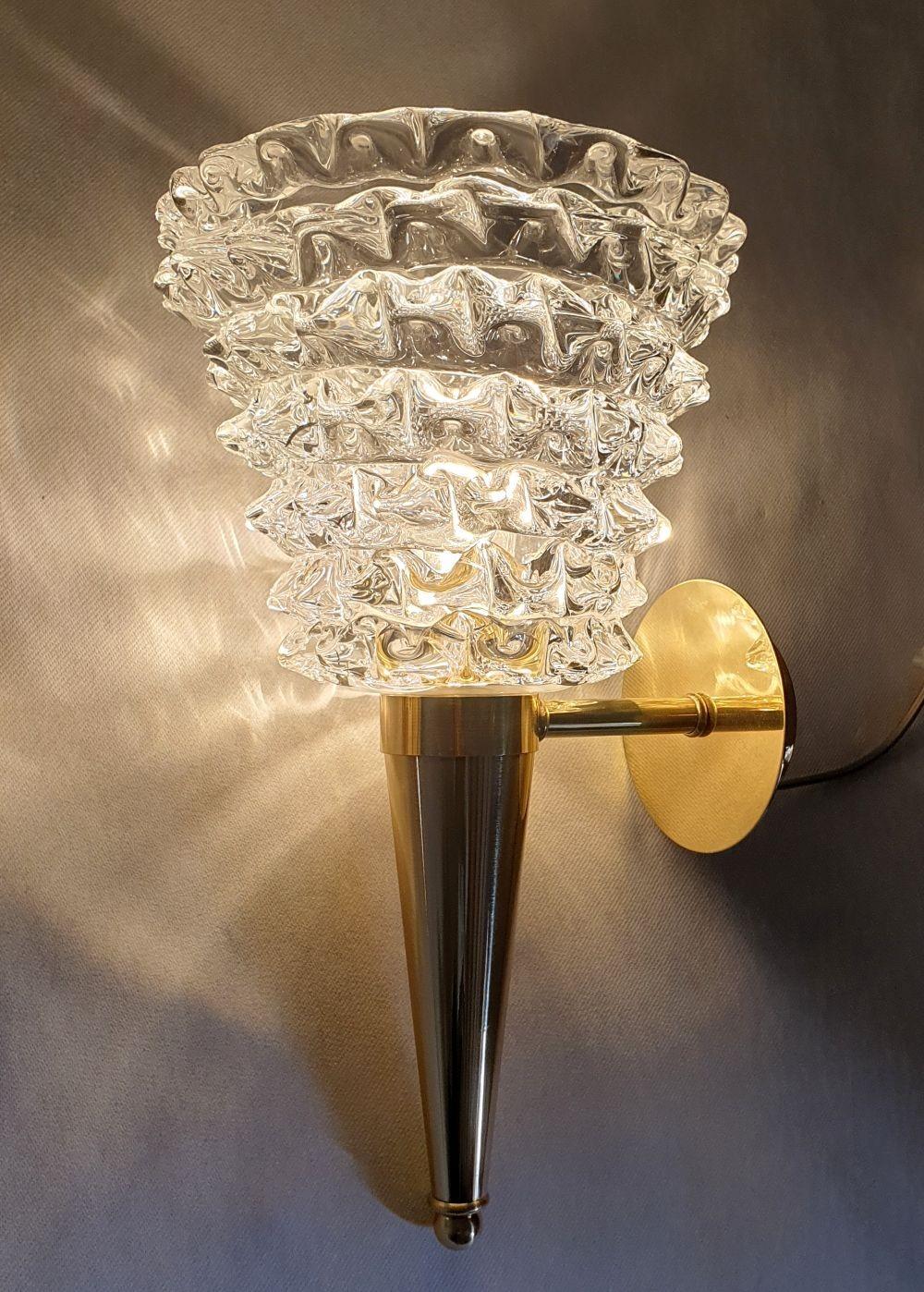 Apliques de cristal de Murano y latón - un par en Excelente estado para la venta en Dallas, TX