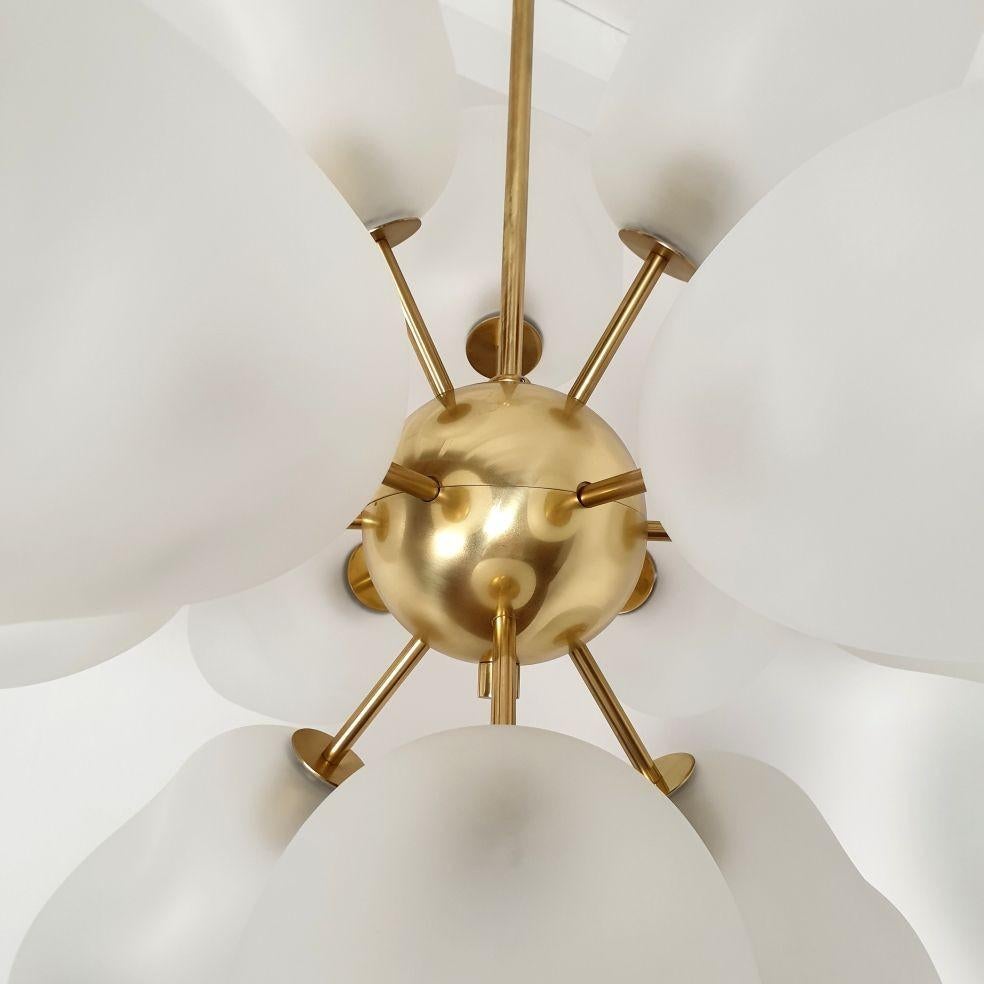 Murano glass and brass Sputnik chandelier, Italy For Sale 1