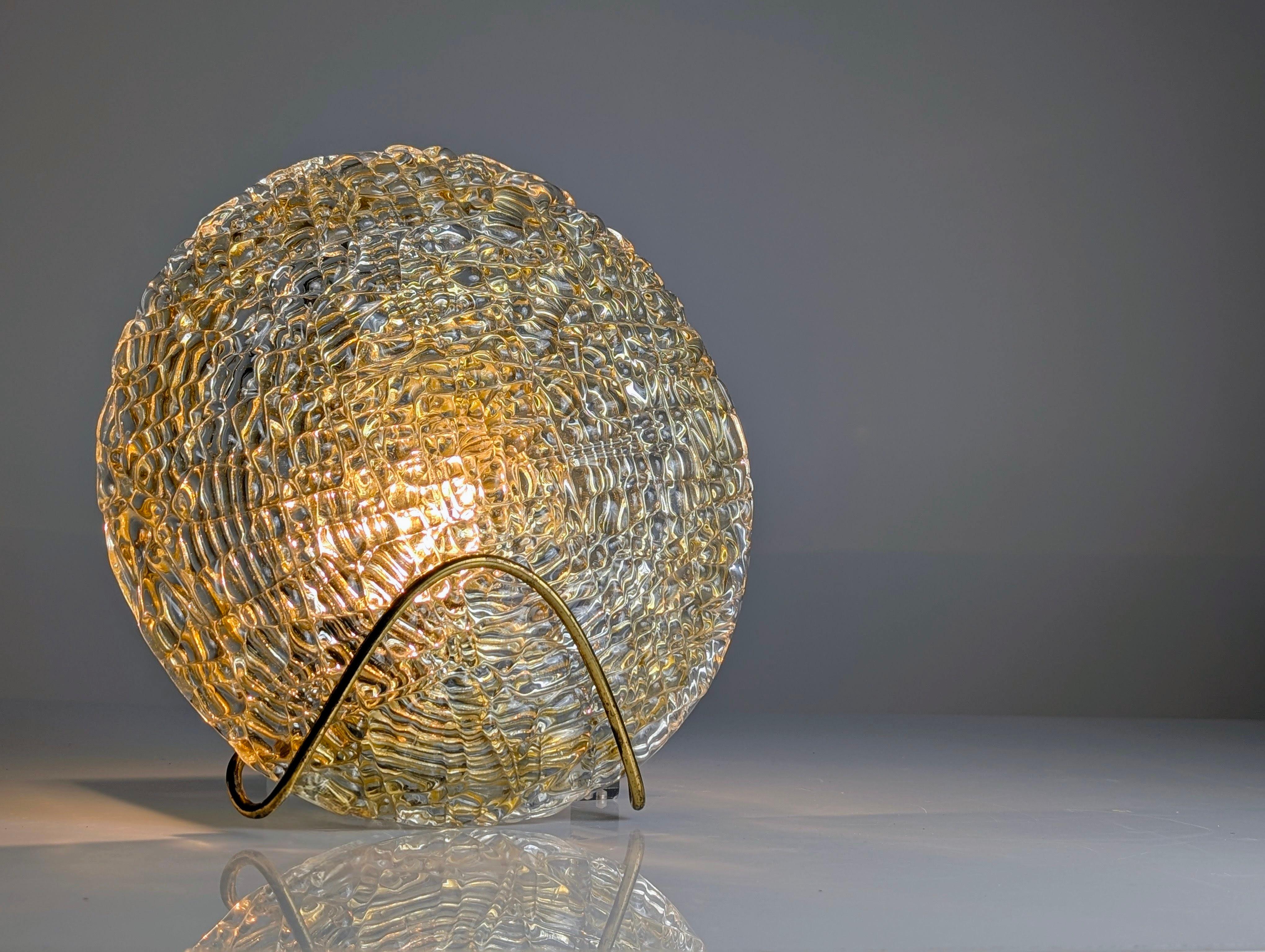 Aplique de cristal de Murano y latón, Austria Años 70 en Bueno estado para la venta en Benalmadena, ES