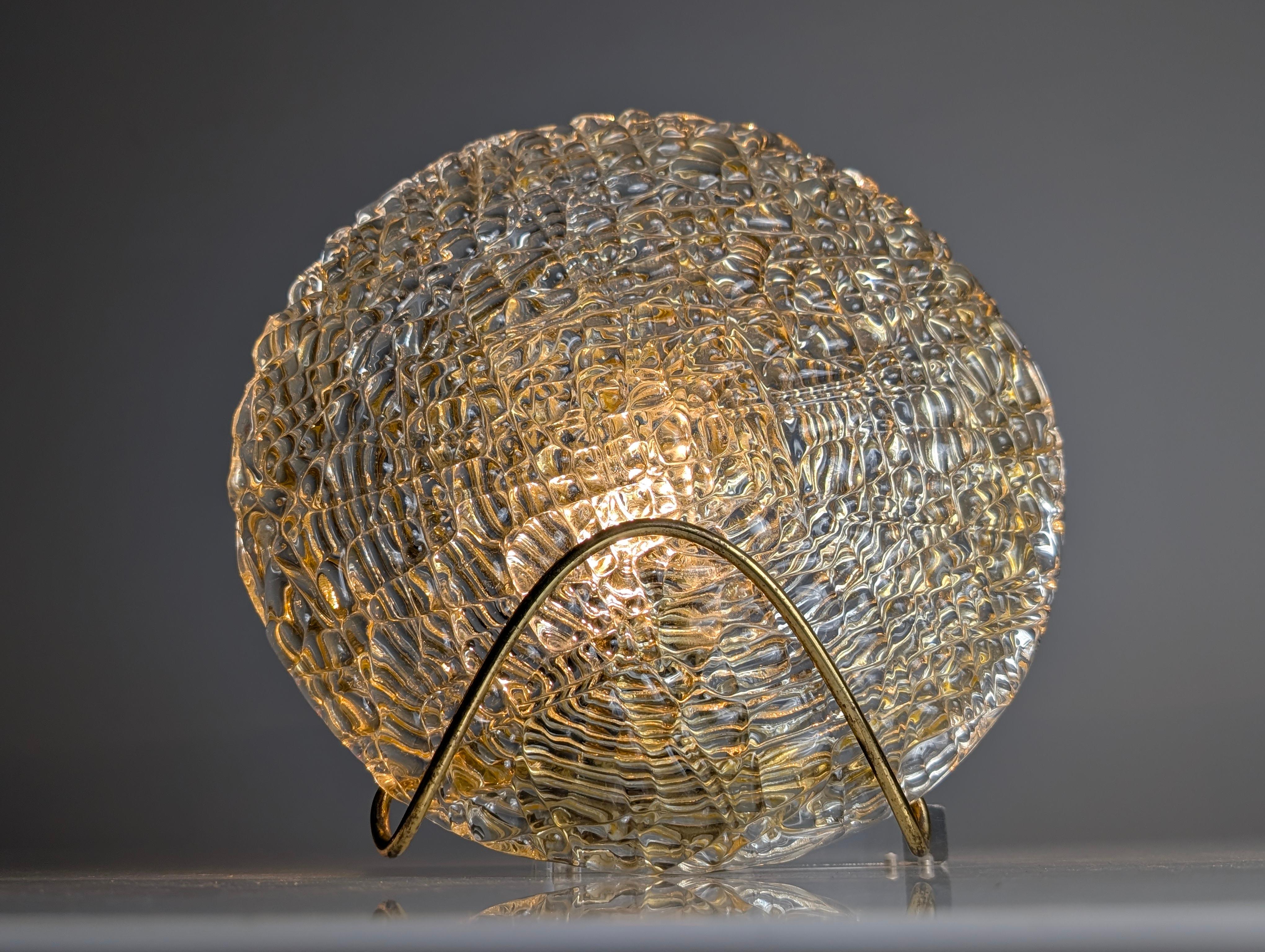 Aplique de cristal de Murano y latón, Austria Años 70 finales del siglo XX en venta