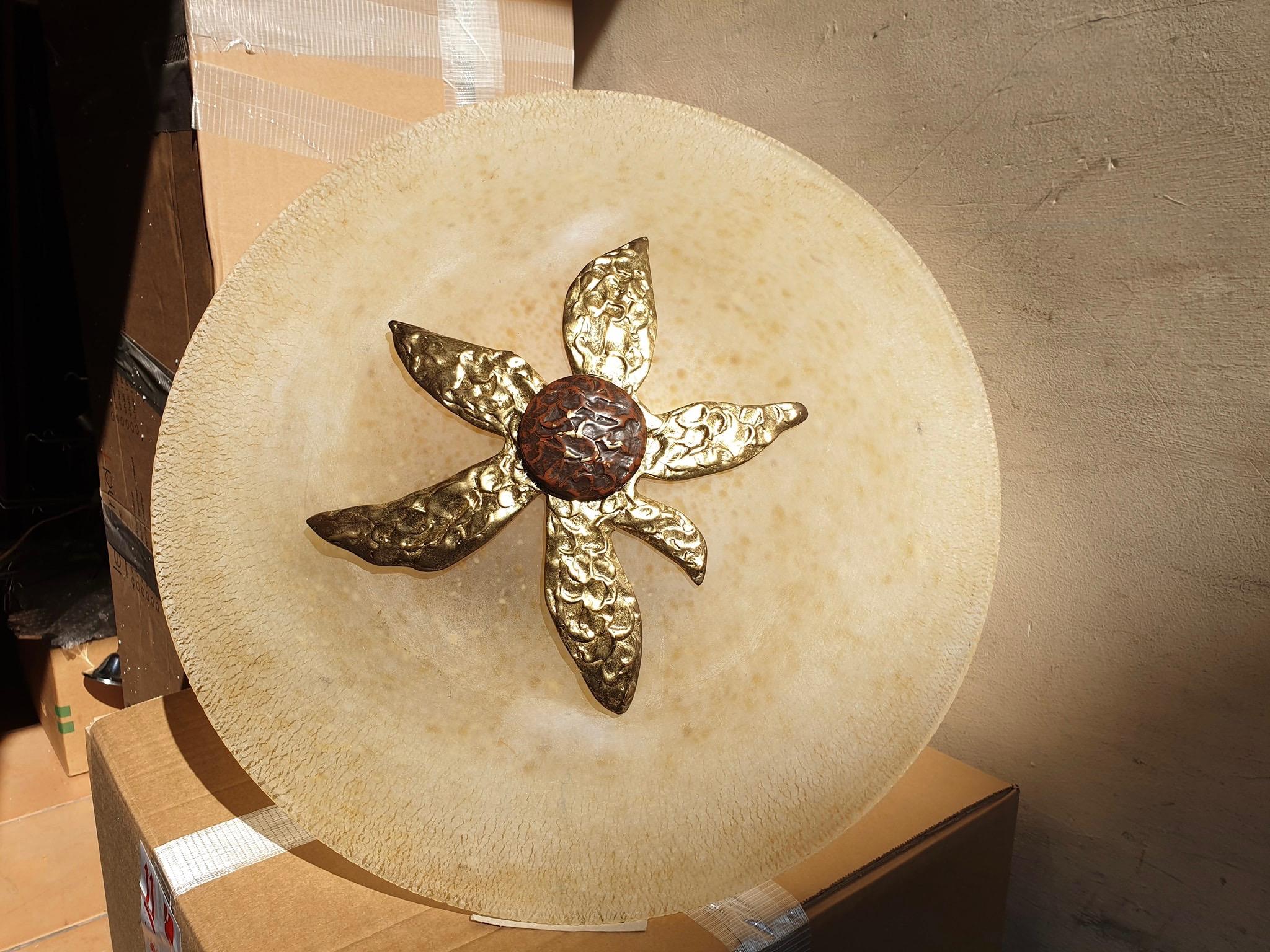 Lampada a sospensione in vetro di Murano e bronzo in vendita 2