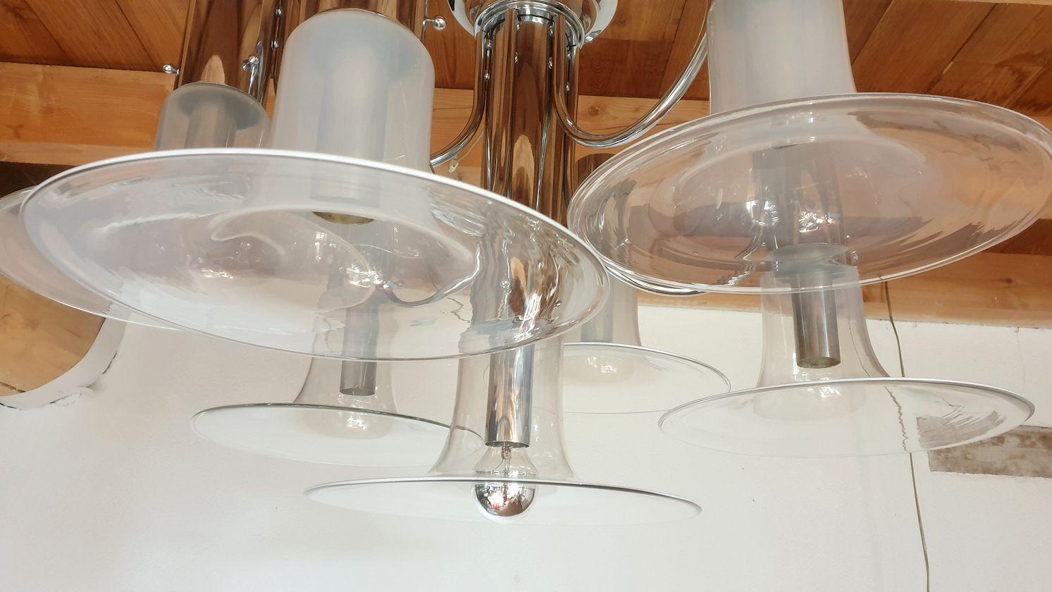 Lampadario in vetro di Murano e cromo in vendita 1