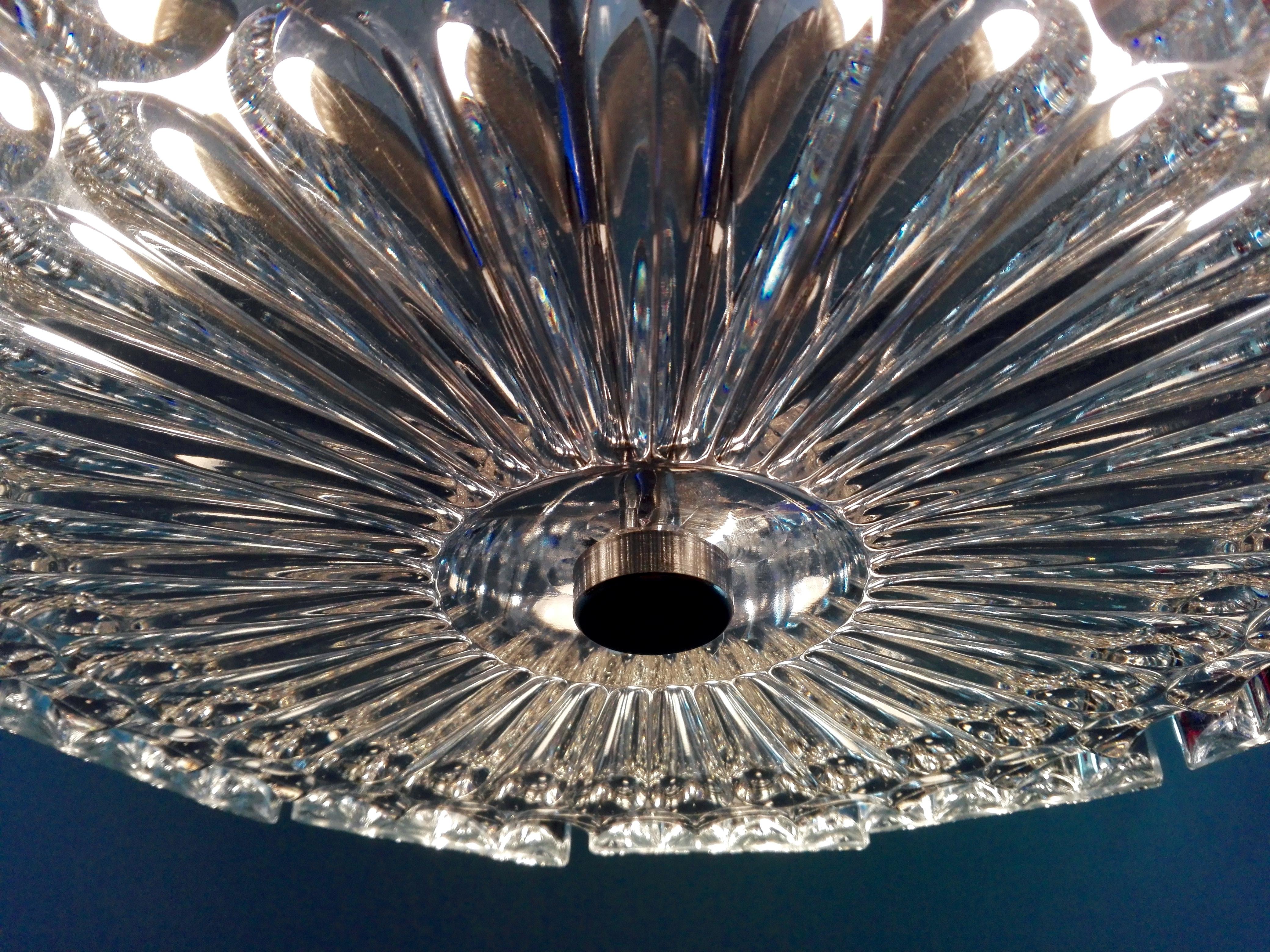 1960s Paolo Venini attributable Murano Glass and Chrome Three-Light Chandelier For Sale 4