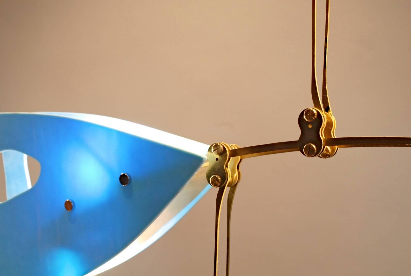 CINETICO Mobile-Kronleuchter aus Muranoglas und massivem Messing mit Himmelblauen Glaselementen (Italienisch) im Angebot