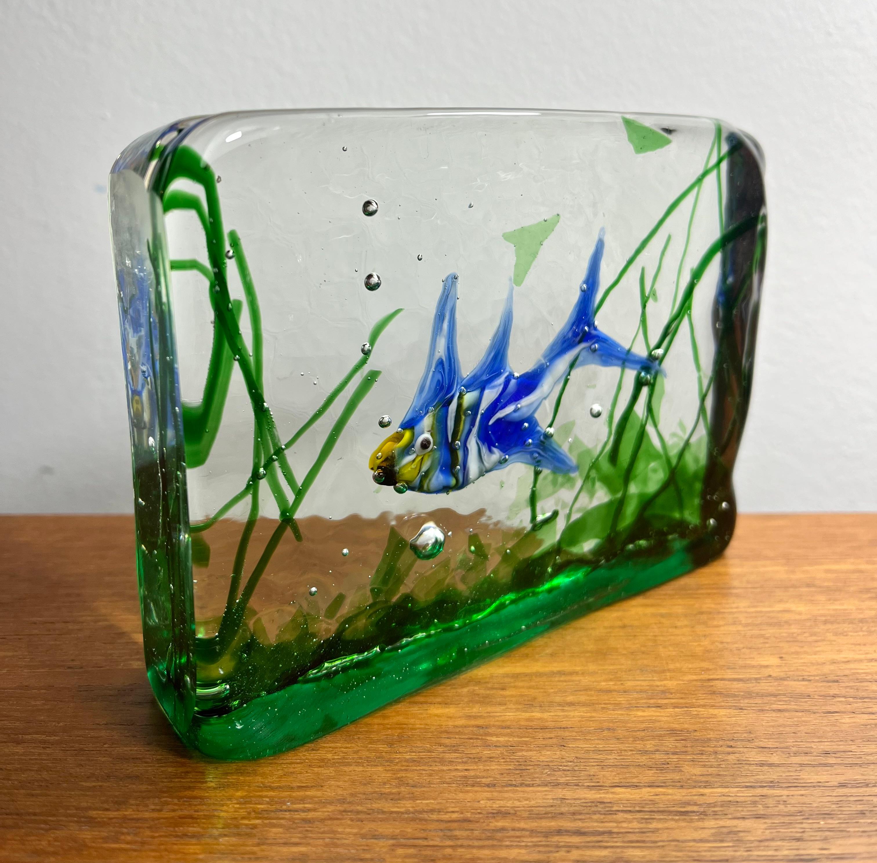 Verre de Murano Bloc aquarium en verre de Murano par Alfredo Barbini pour Cenedese, années 1950 en vente