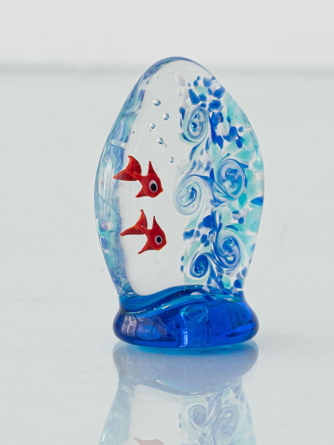 Whimsical yet elegant, this “Acquario in vetro di Murano” aquarium paperweight by master glassmaker Cristian Tagliapietra is a joyful expression of Murano glass artistry. Entirely handcrafted in his Murano glass studio using the traditional lampwork