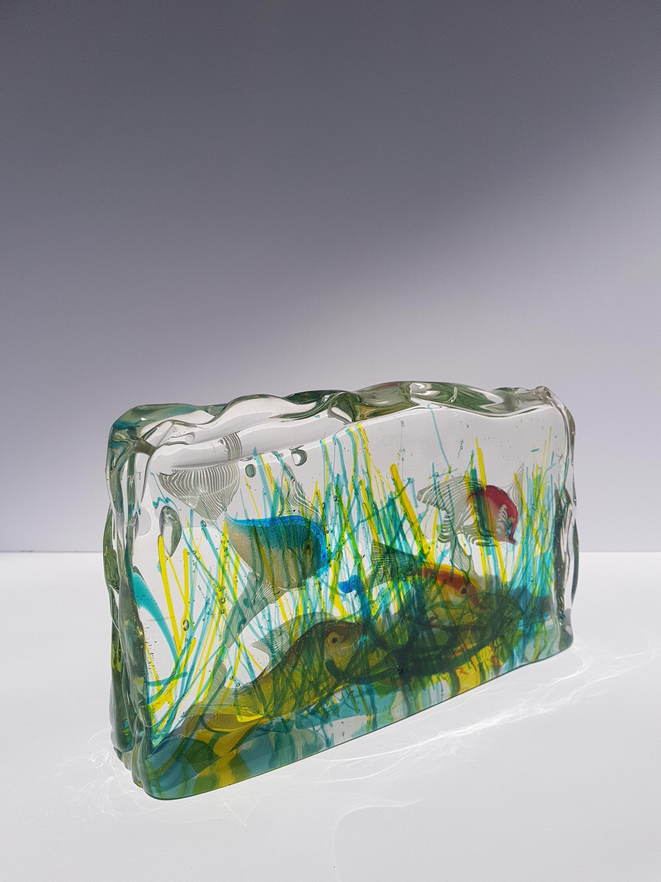 Mid-Century Modern Murano Glass Aquarium Sculpture Block Alfredo Barbini Cenedese Art Glass Fish For Sale