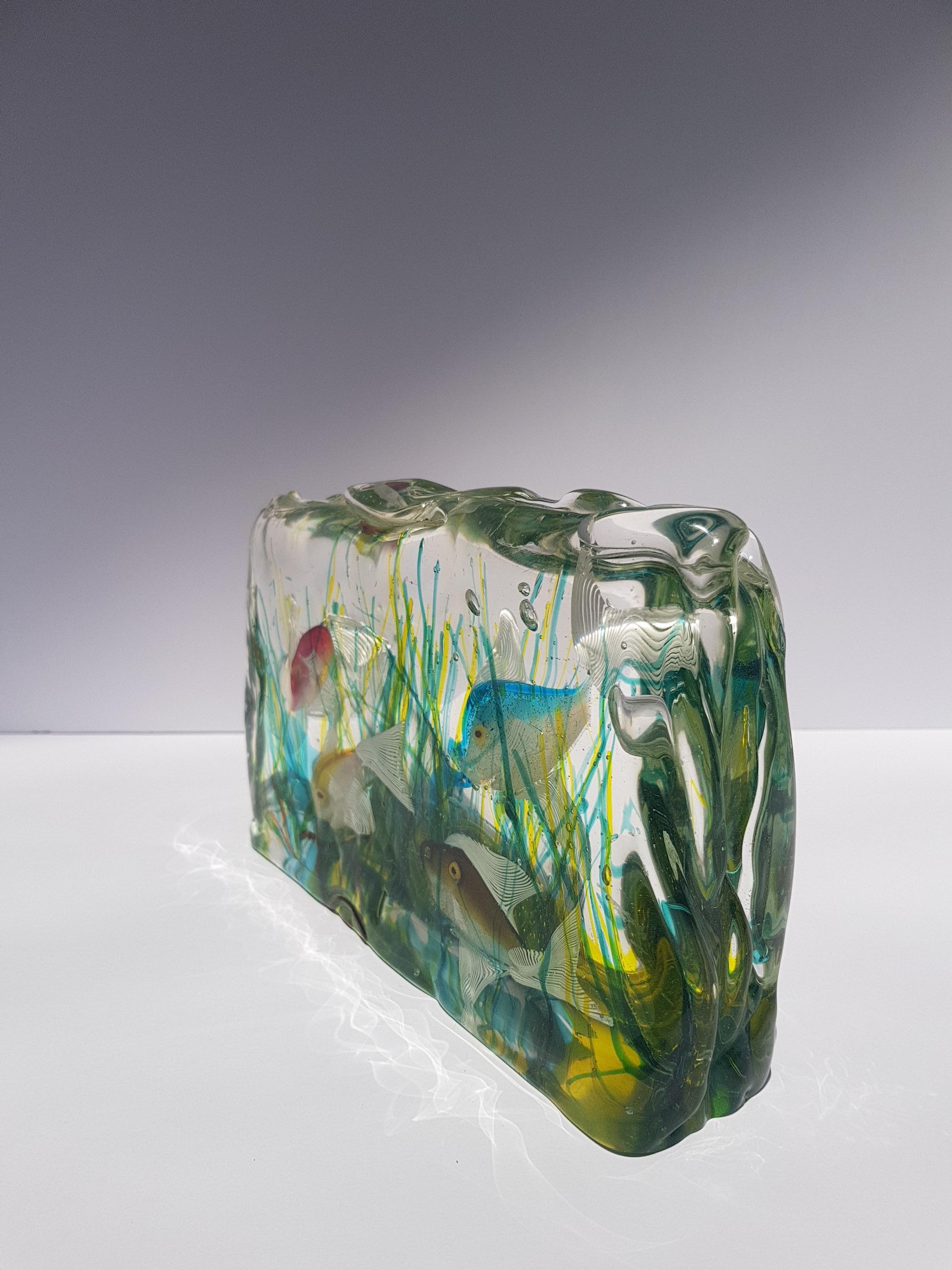 Italian Murano Glass Aquarium Sculpture Block Alfredo Barbini Cenedese Art Glass Fish For Sale