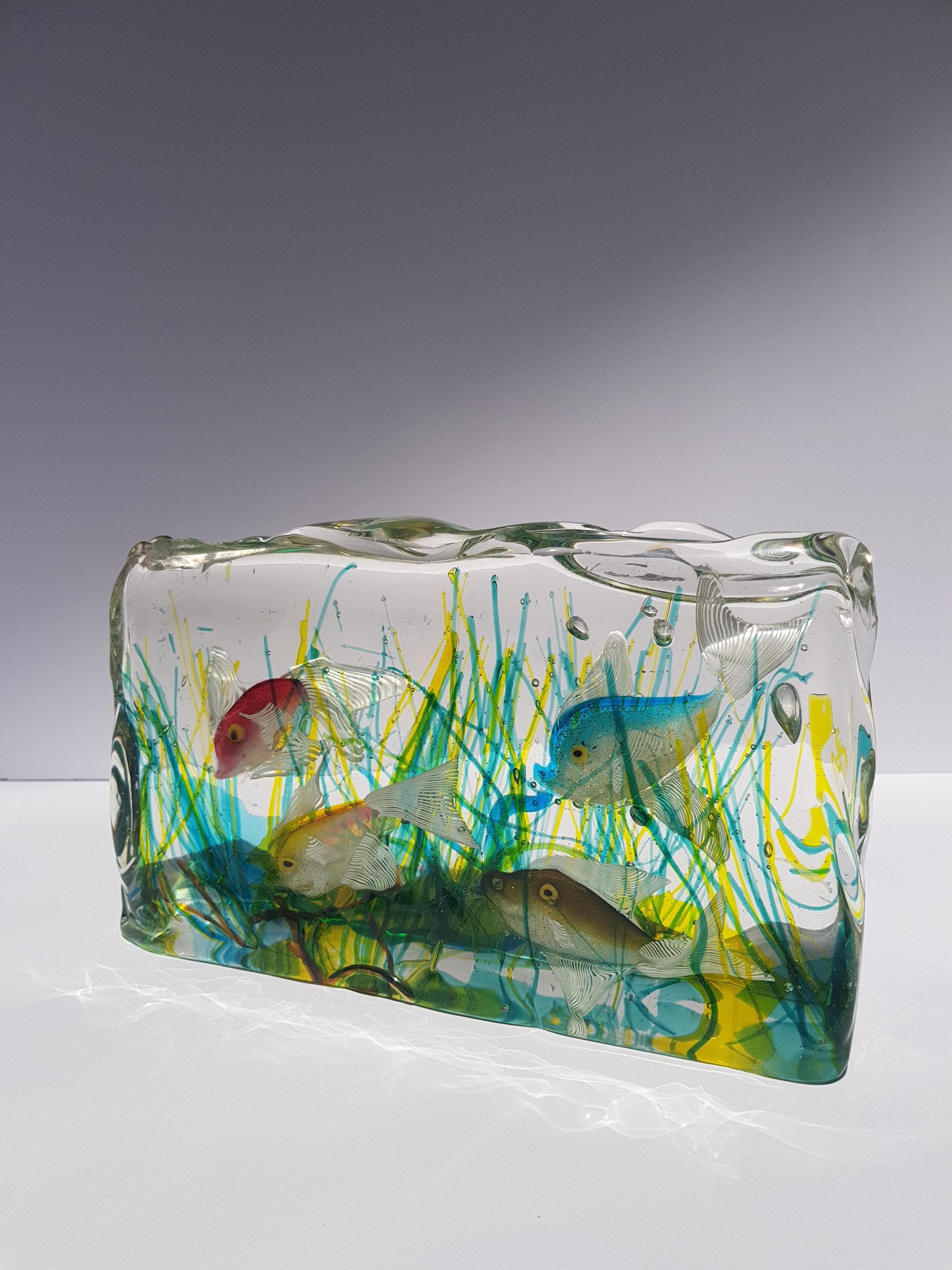Hand-Crafted Murano Glass Aquarium Sculpture Block Alfredo Barbini Cenedese Art Glass Fish For Sale