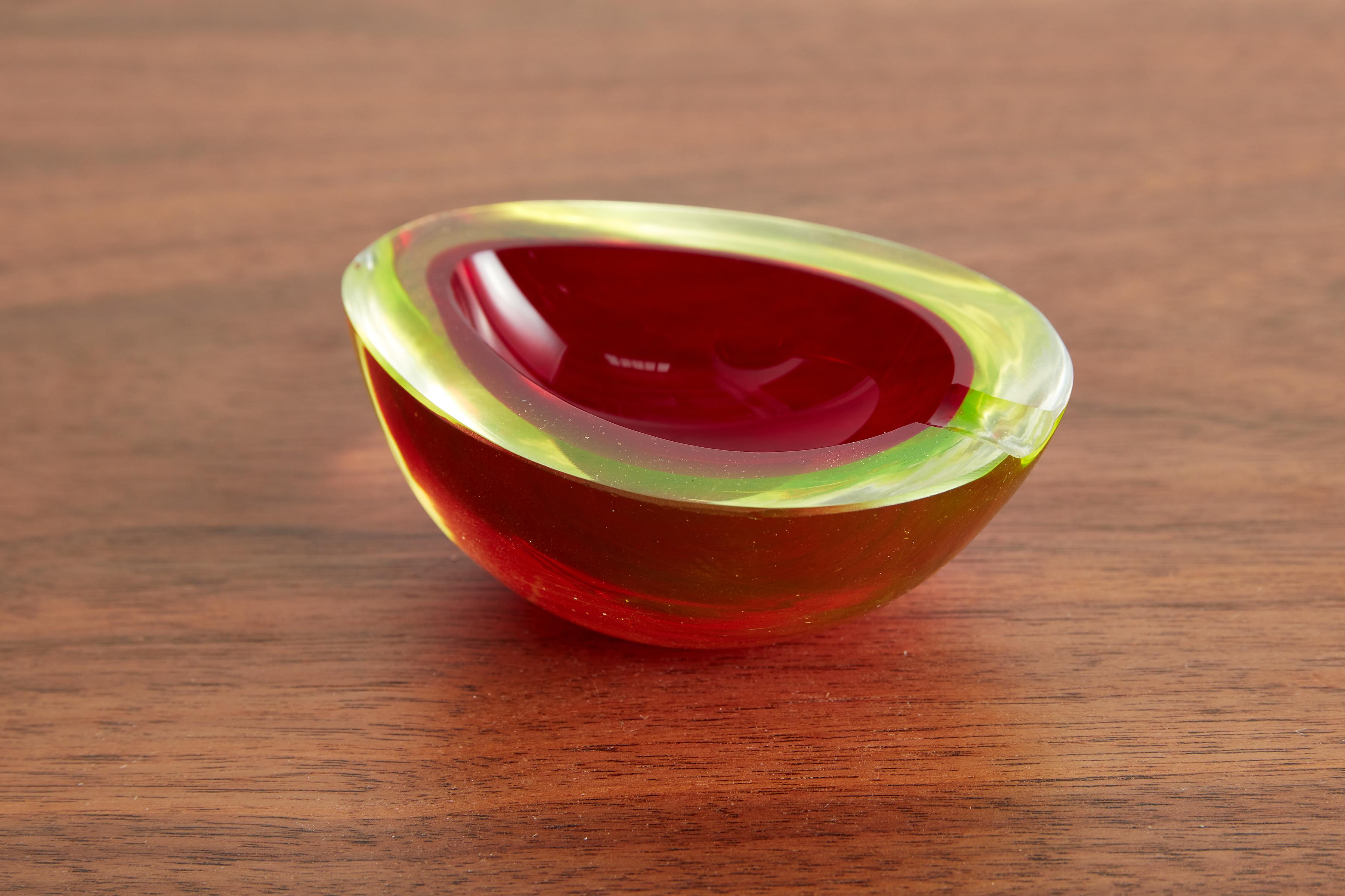 Murano Glass Ashtray In Good Condition For Sale In Beverly Hills, CA
