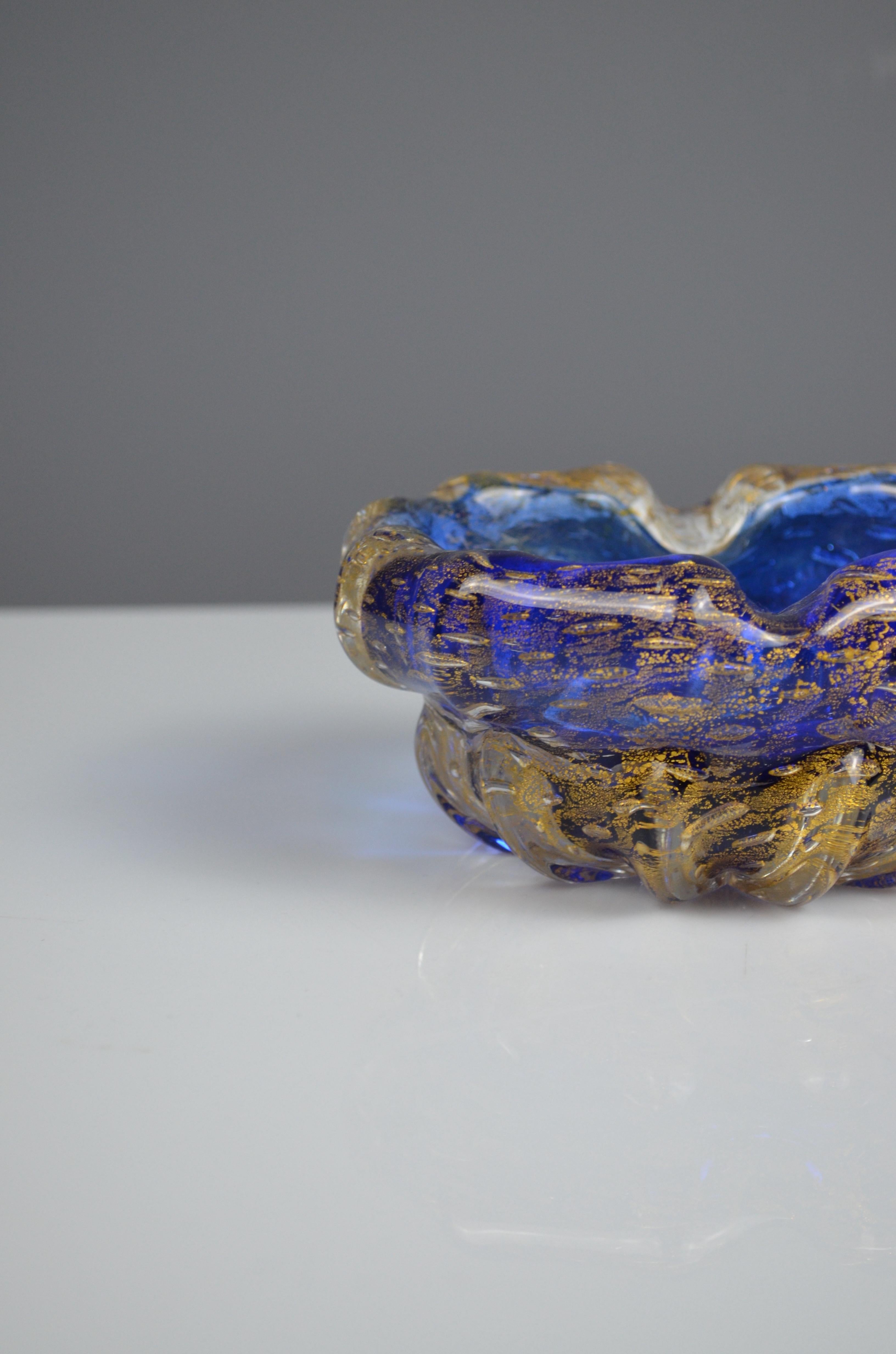 Cenicero de cristal de Murano con motas de oro de 24 quilates en Bueno estado para la venta en Marinha Grande, PT