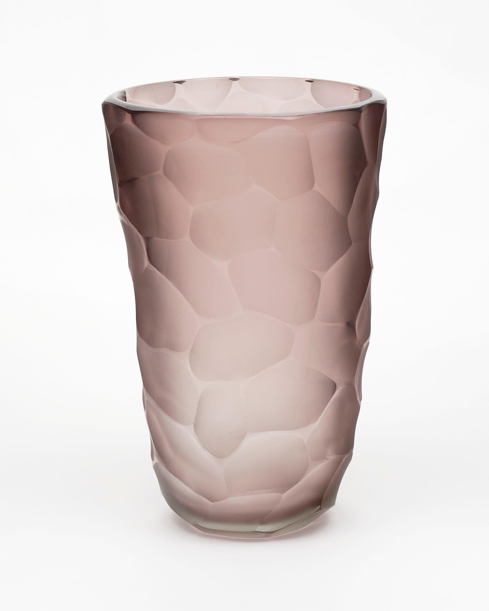 Vaso color ametista, proveniente dall'Isola di Murano, alla maniera di Carlo Scarpa.