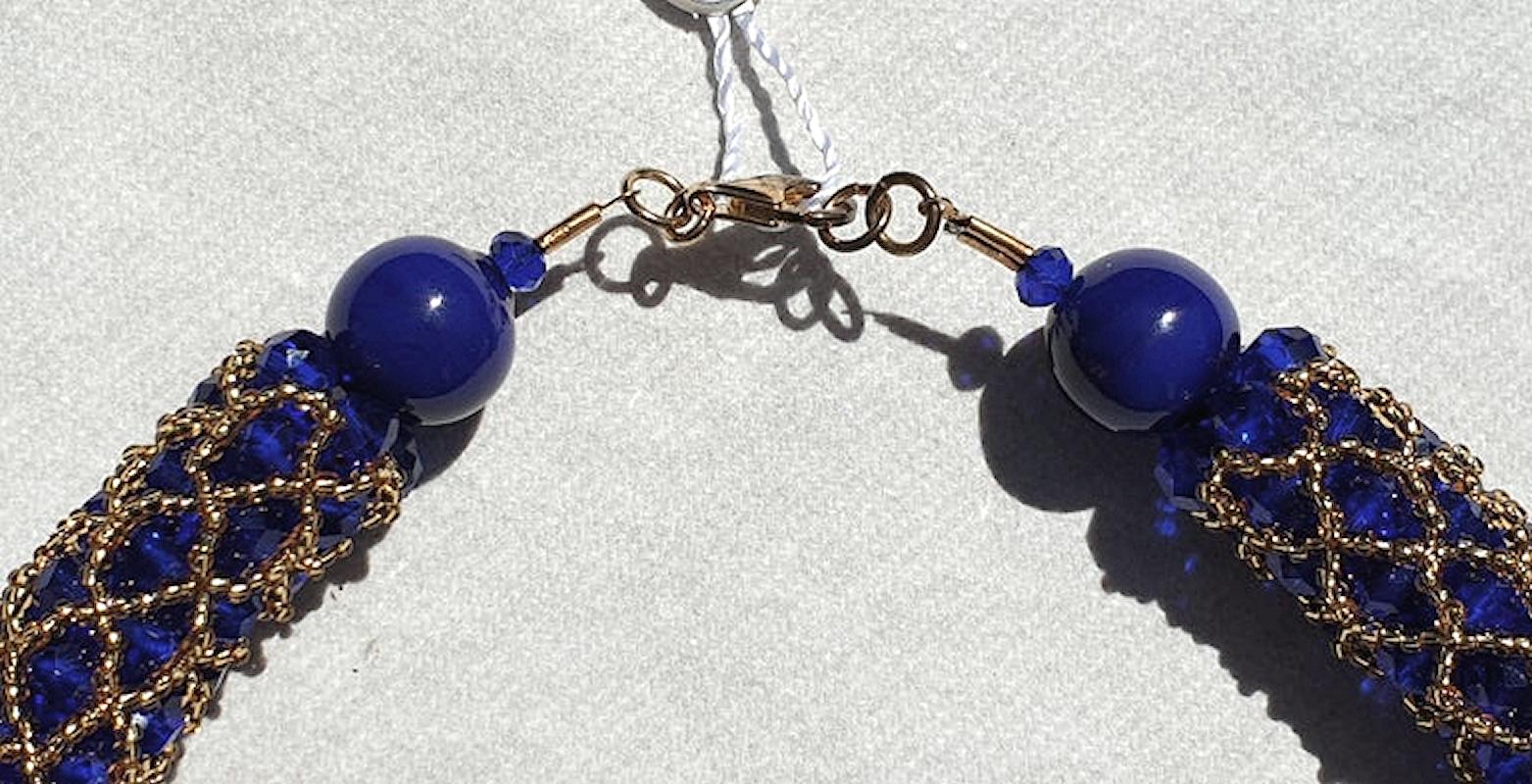 Halskette aus blau-goldenem Muranoglas mit Perlen Damen im Angebot