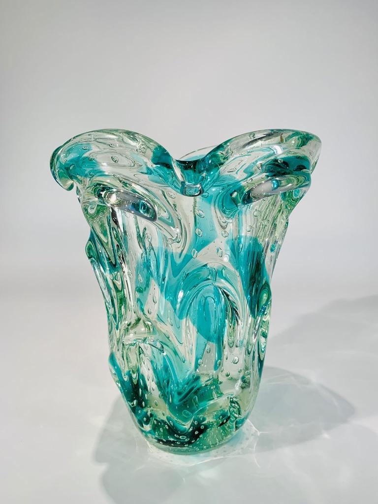 Mid-Century Modern Large Murano glass bicolor circa 1950 vase with air bubbles.  For Sale