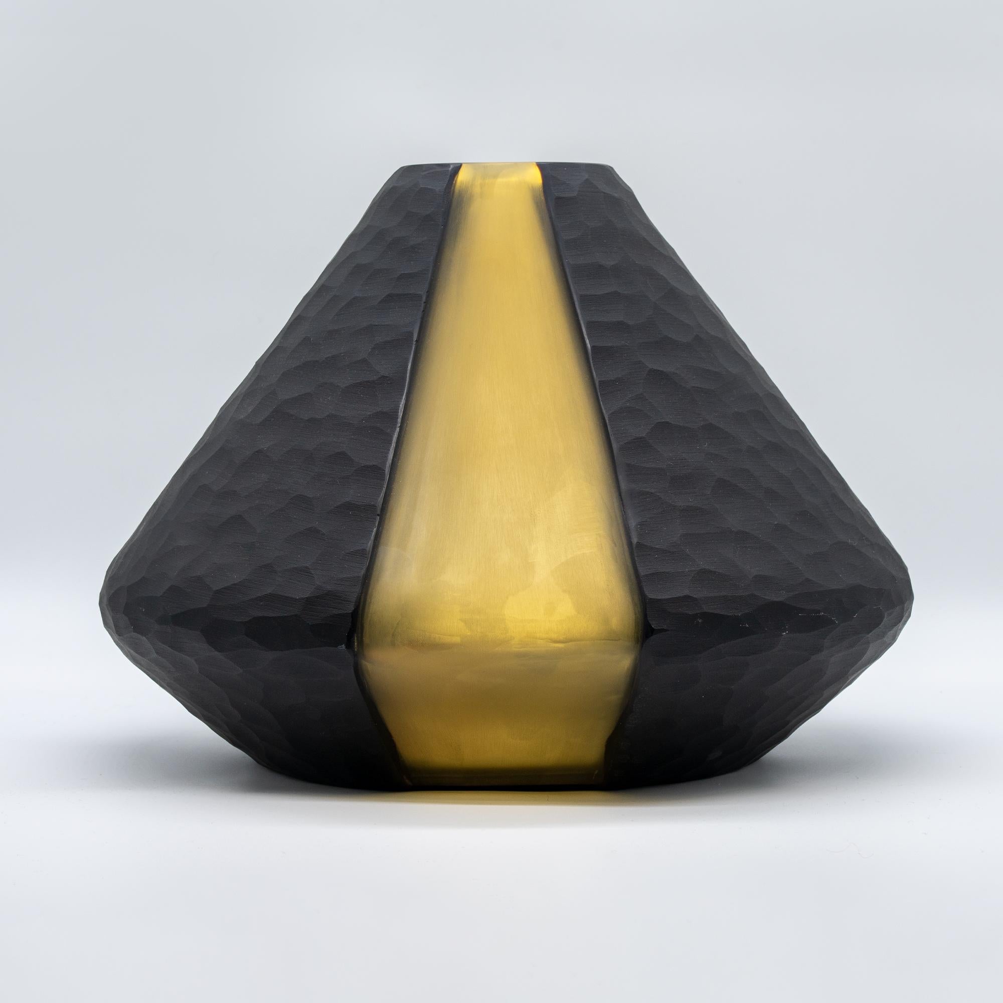 Schwarze Vase aus Murano-Glas, Made in Italy, ca. 2000, handgefertigt, mundgeblasen (Moderne) im Angebot