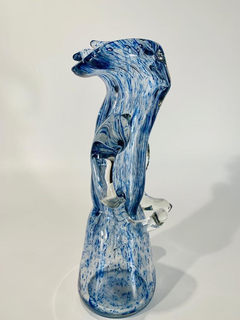 Mid-Century Modern Vase sculptural en verre de Murano bleu circa 1950 arbre en vente