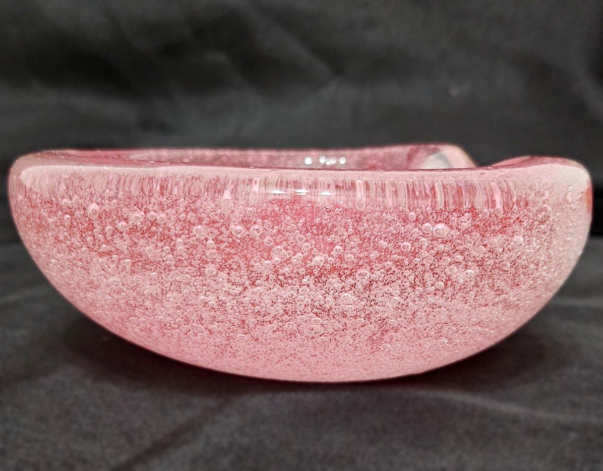 Pinks in White Murano Glass Bollicine/Pulegoso Bowl, Mid-Century Modern, Italy
*****NOTICE: Our 1stDibs shop will be taking a break soon, thus the temporarily lower price.*****
This pretty little piece measures approximately 5.5 x 5 x 2 inches.