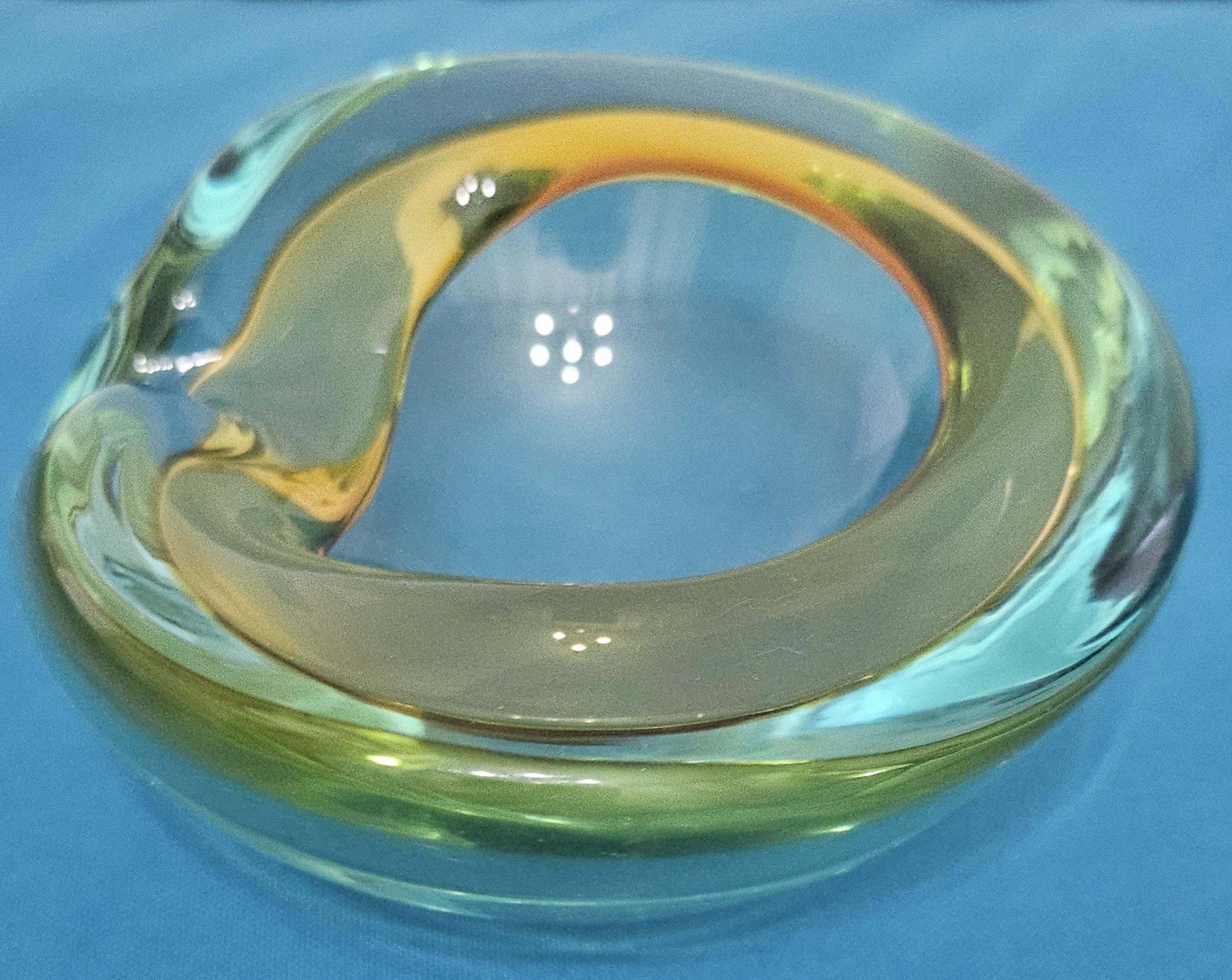 Verre de Murano Coupe en verre de Murano, Alfredo Barbini ou Seguso, Aqua Green & Greene Greene en vente