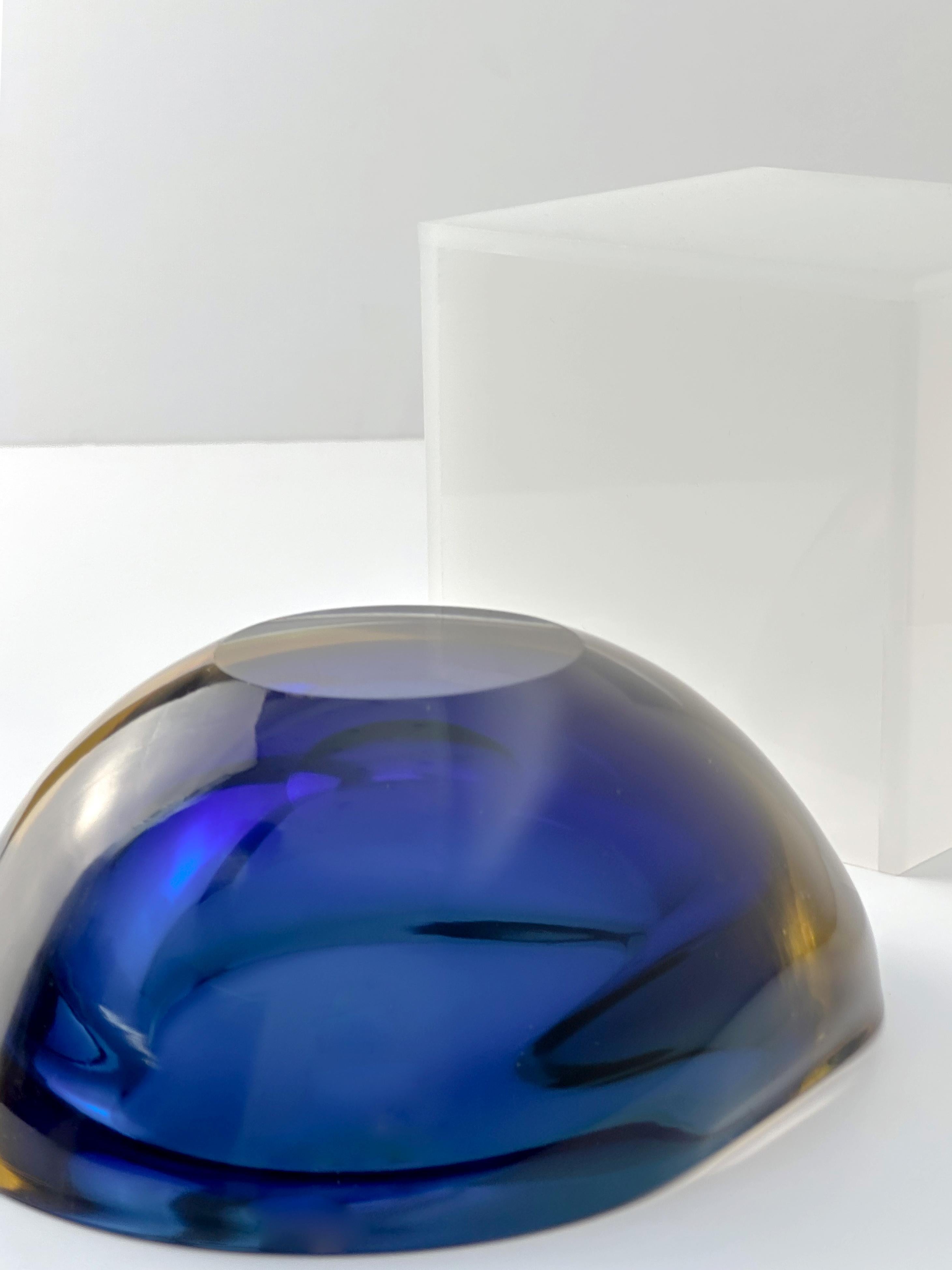 Mid-Century Modern Murano Glass Blue and Yellow Teardrop Sommerso Geode Bowl c. 1960s Italy For Sale