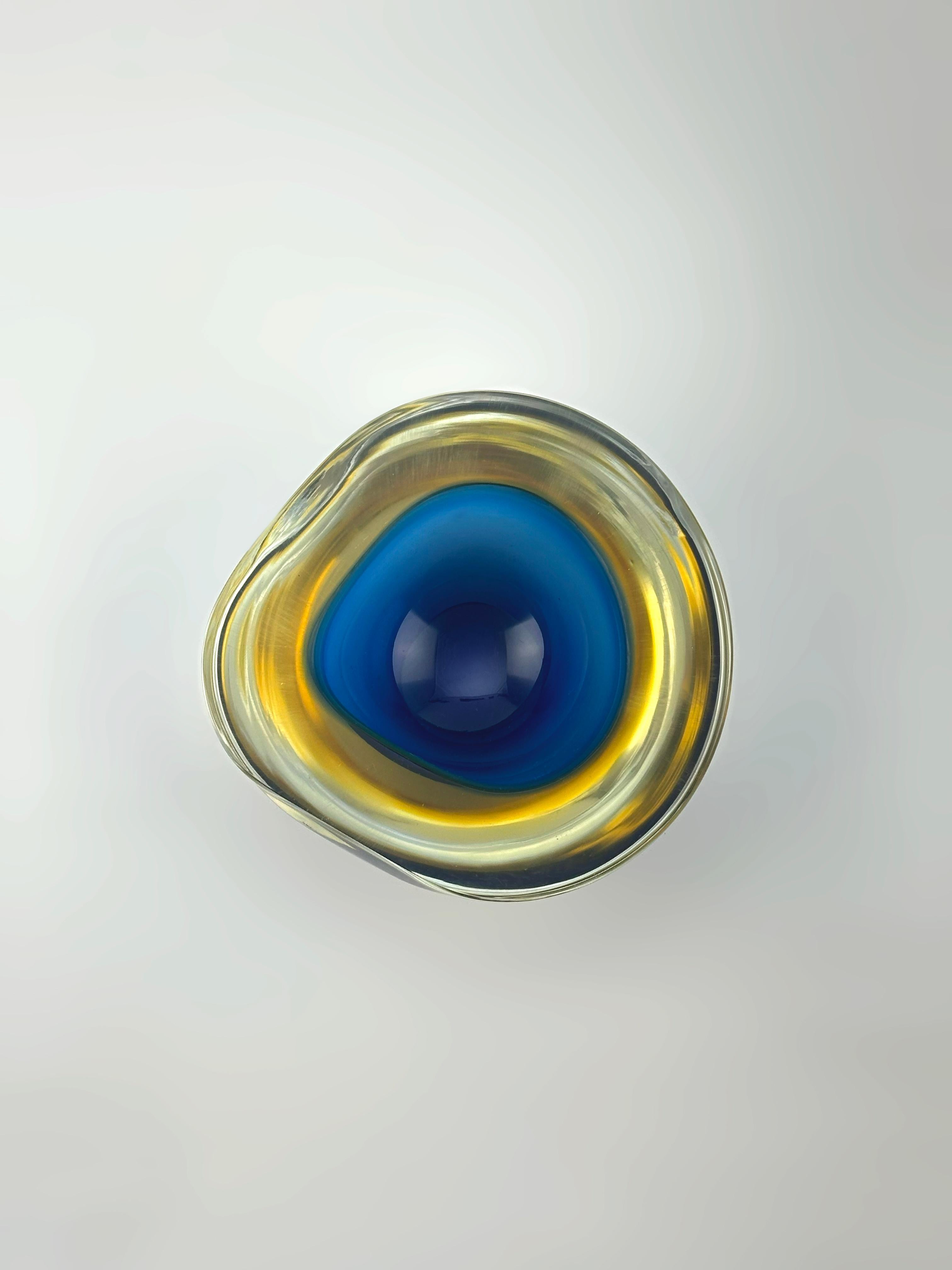Mid-20th Century Murano Glass Blue and Yellow Teardrop Sommerso Geode Bowl c. 1960s Italy For Sale