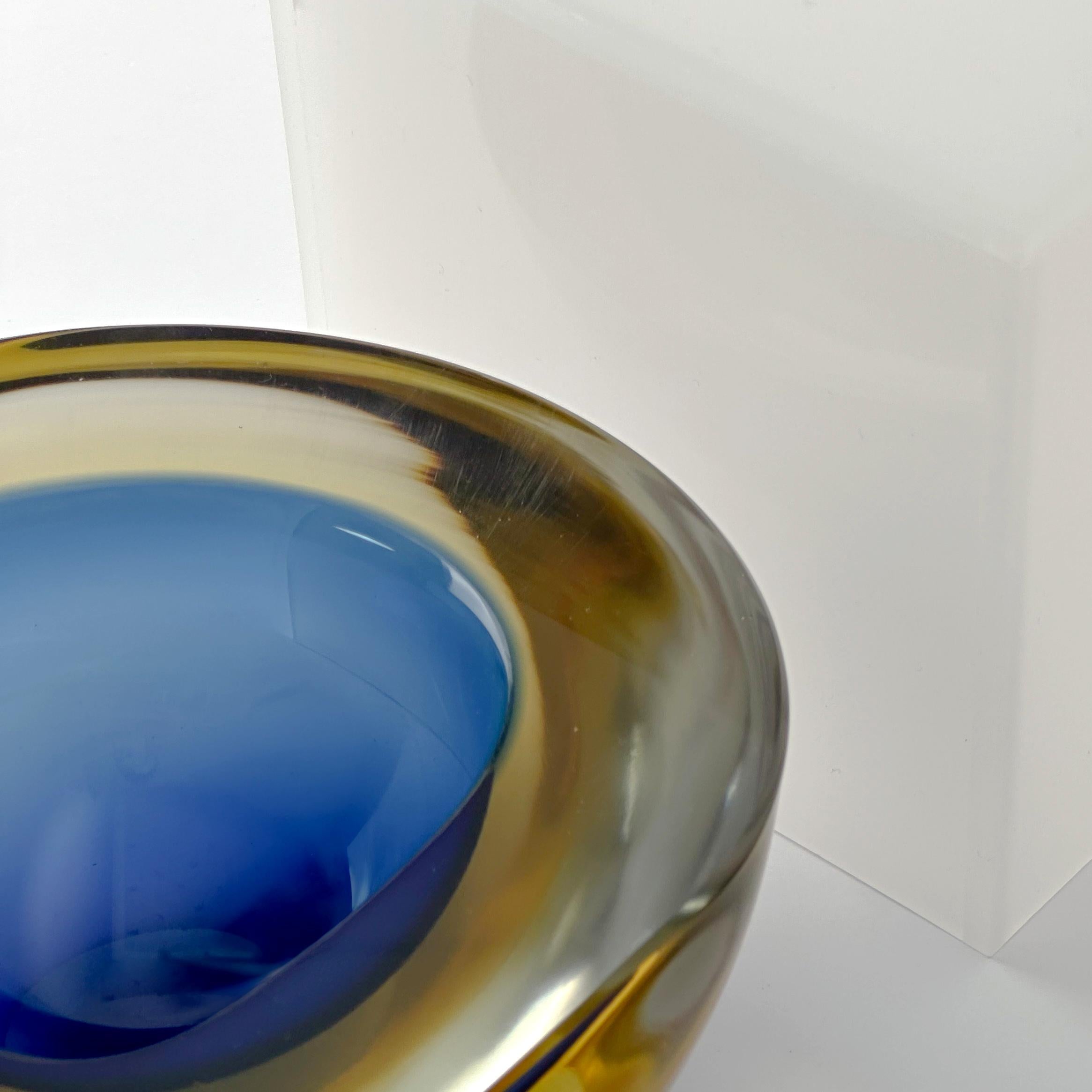 Murano Glass Blue and Yellow Teardrop Sommerso Geode Bowl c. 1960s Italy For Sale 2