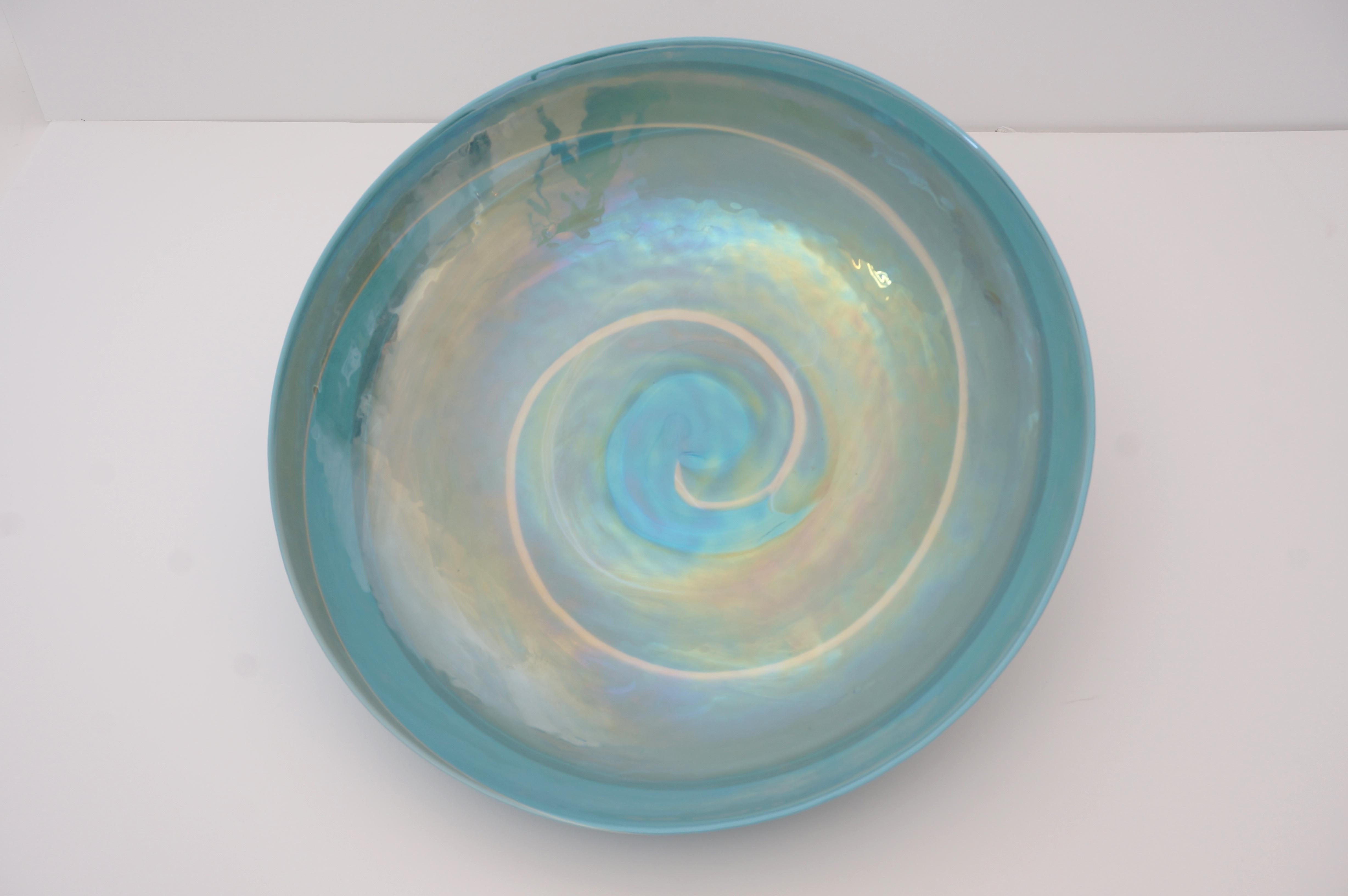 This stylish and chic Murano glass bowl will can be used on its own as an object of beauty or perhaps to hold fresh fruits, or even as a salad bowl.

Note: The piece is signed on the verso Yalos Casa Murano (see image).