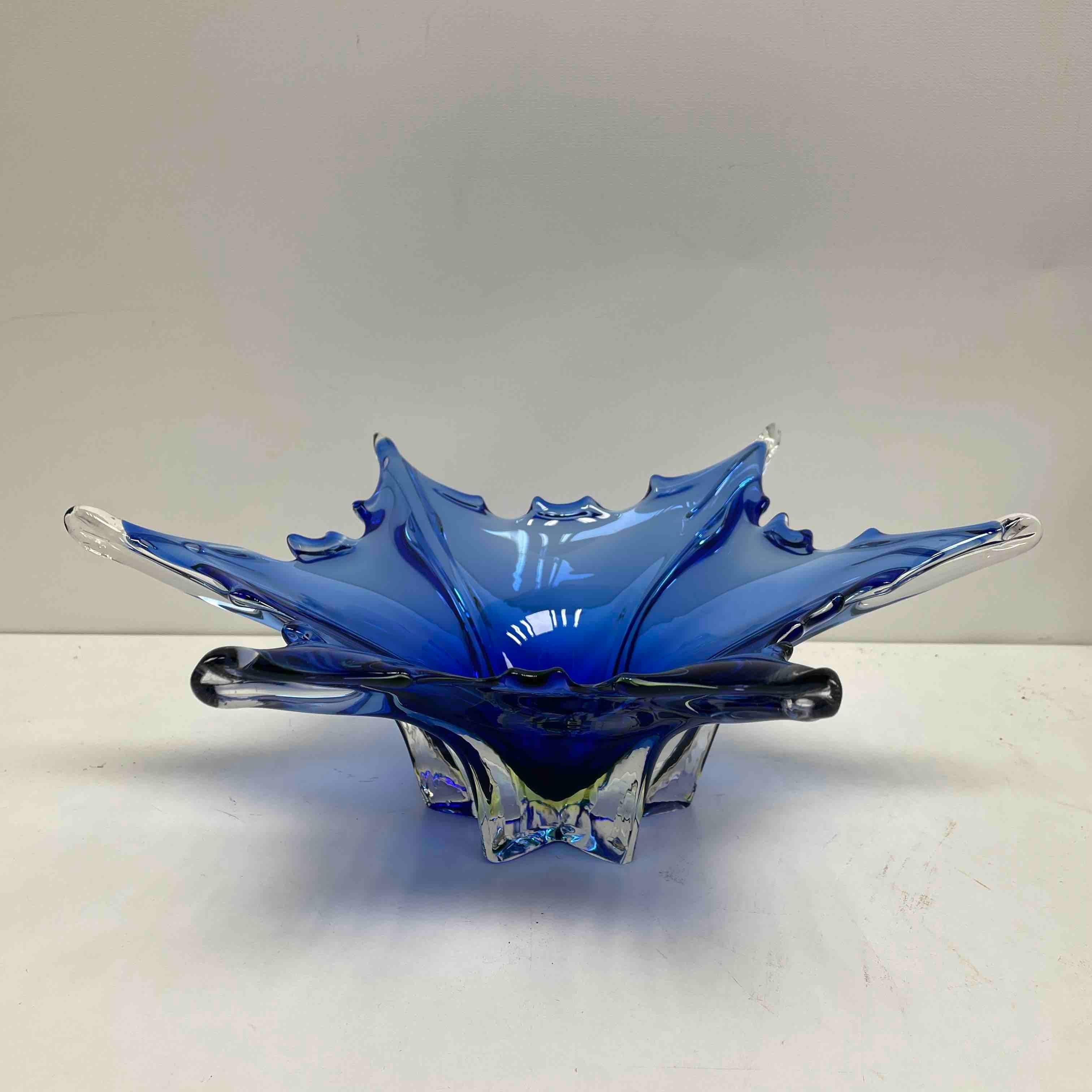 murano clear glass bowl