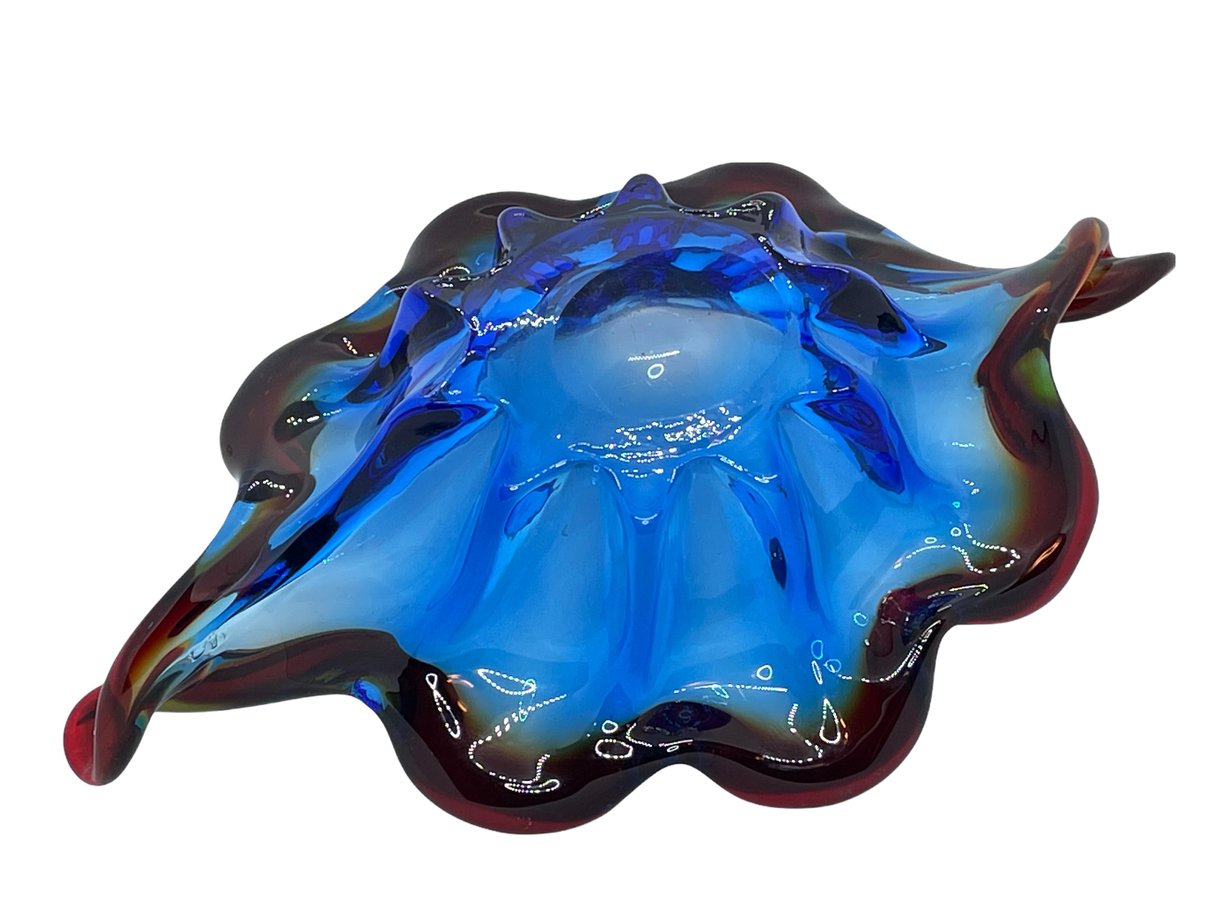 Murano Glass Bowl Catchall Blue, Red and Clear, Vintage, Italy, 1960s For Sale 2
