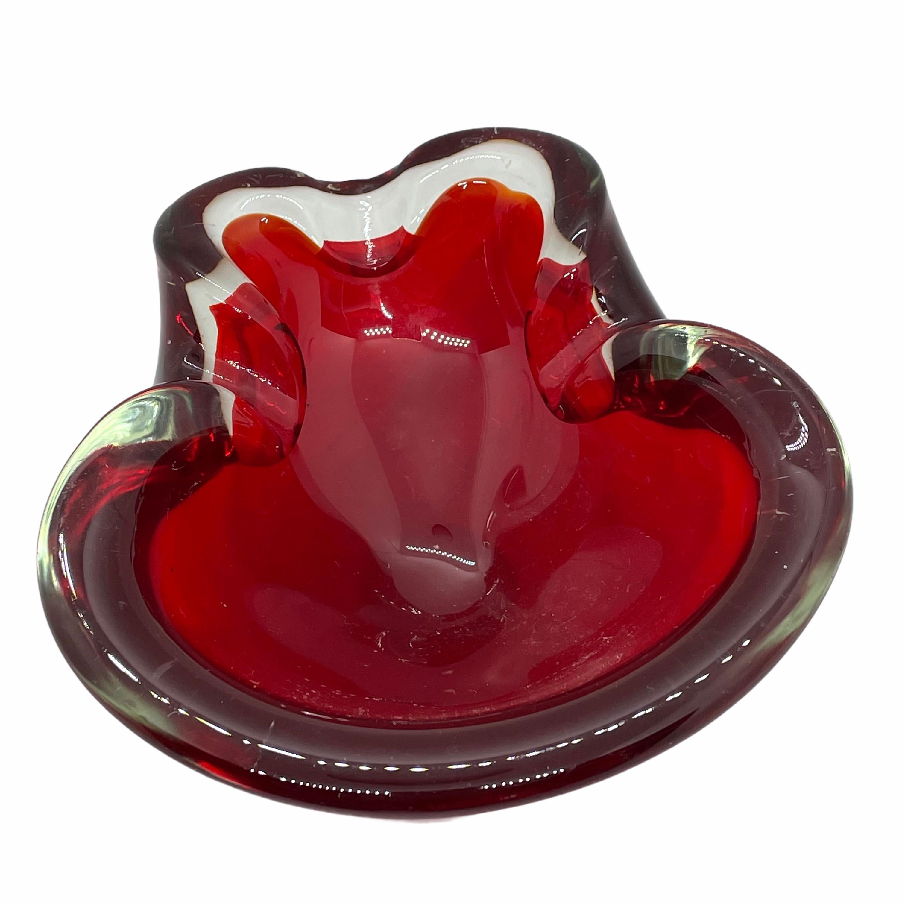 Hand-Crafted Murano Glass Bowl Catchall Red and Clear Vintage, Italy, 1970s