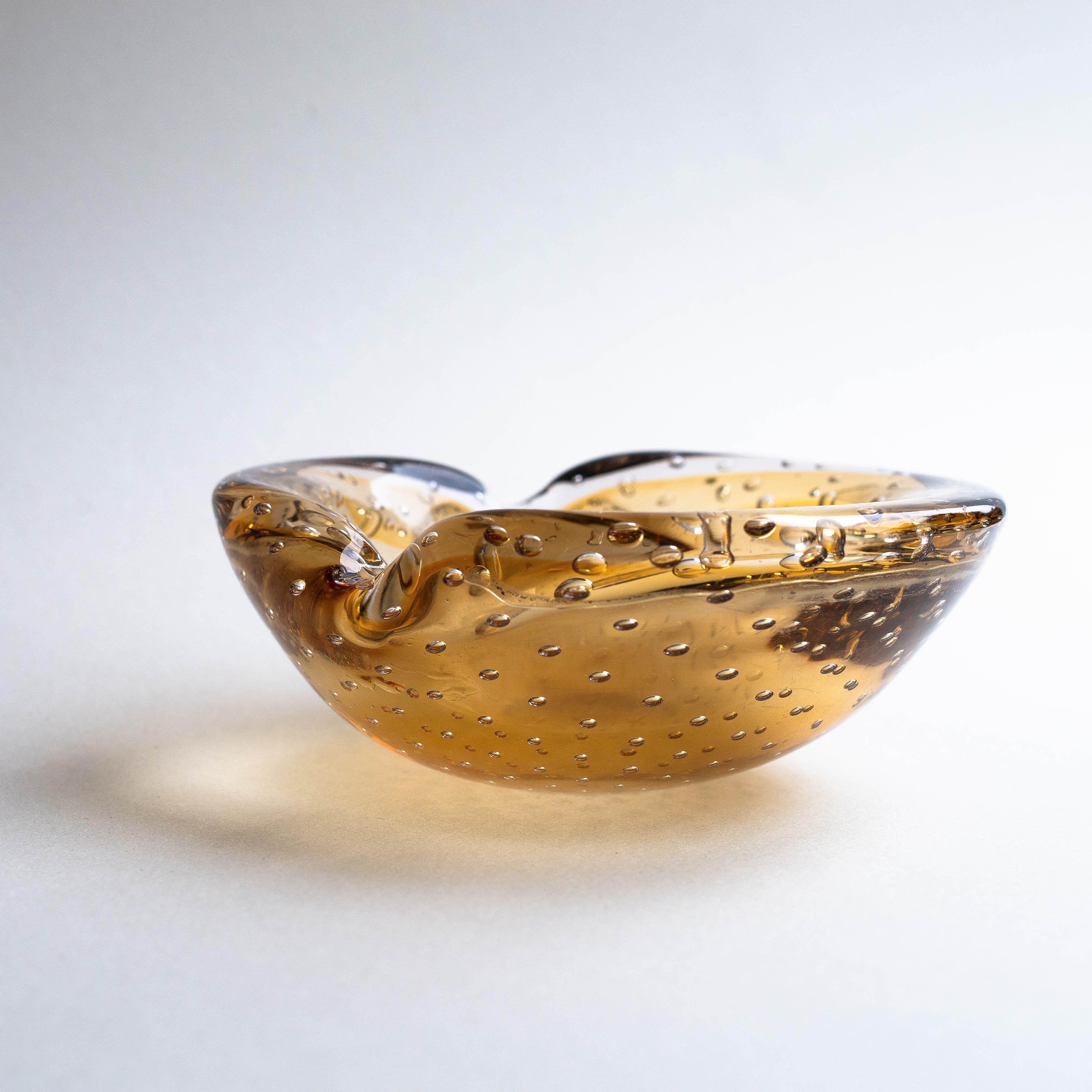Mid-Century Modern Bol en verre de Murano, centre de table décoratif par Archimede Seguso, Italie, années 1960 en vente