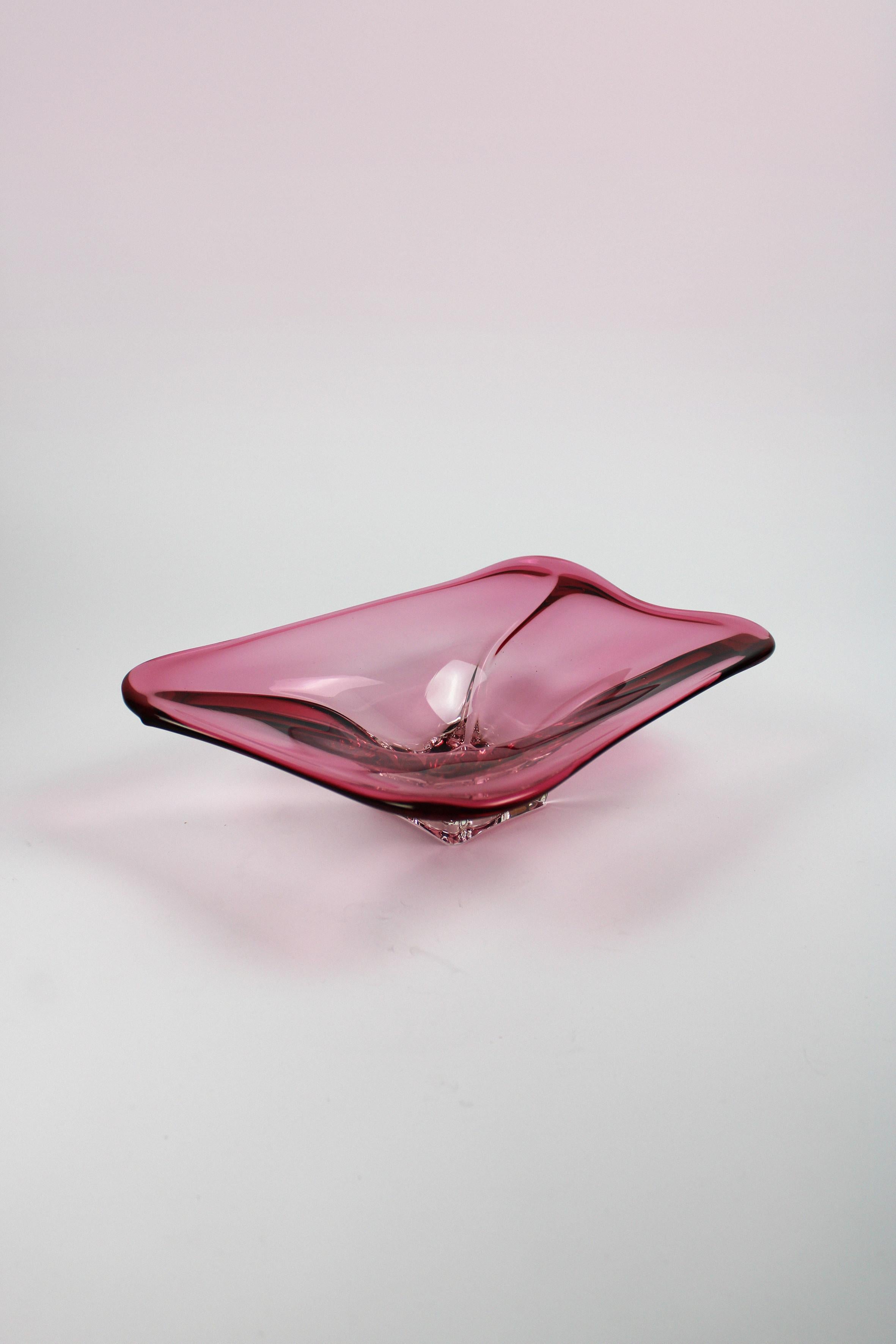 Murano Glas Schale Glas rosa Sommerso Kunst mundgeblasen Vintage Italien 20. Jahrhundert (Handgefertigt) im Angebot