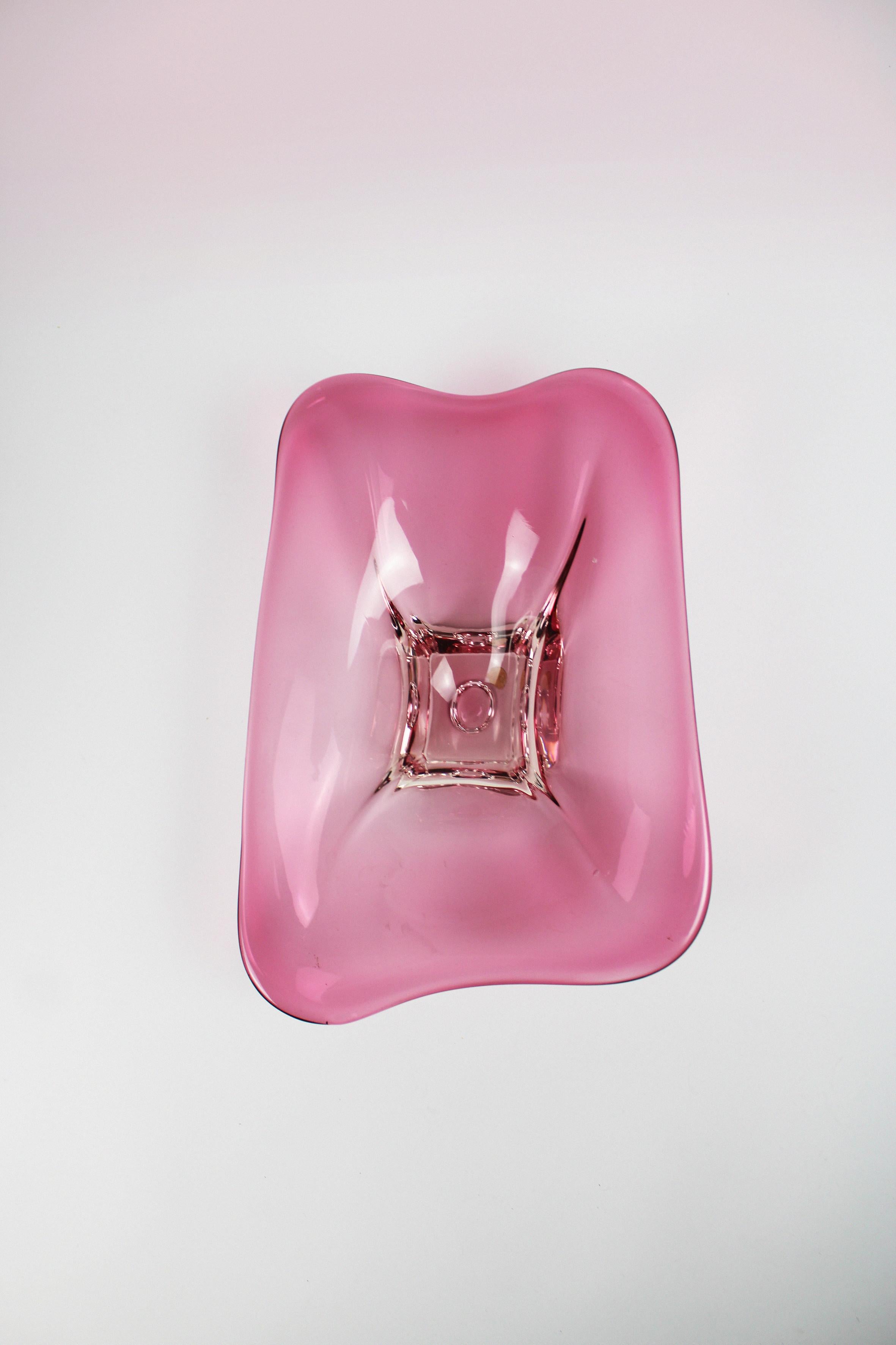 Murano Glas Schale Glas rosa Sommerso Kunst mundgeblasen Vintage Italien 20. Jahrhundert im Zustand „Gut“ im Angebot in Antwerpen, BE