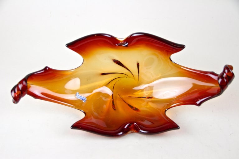 Murano Glass Bowl Red/Orange Mid-Century, Italy, circa 1960/70 For Sale 6