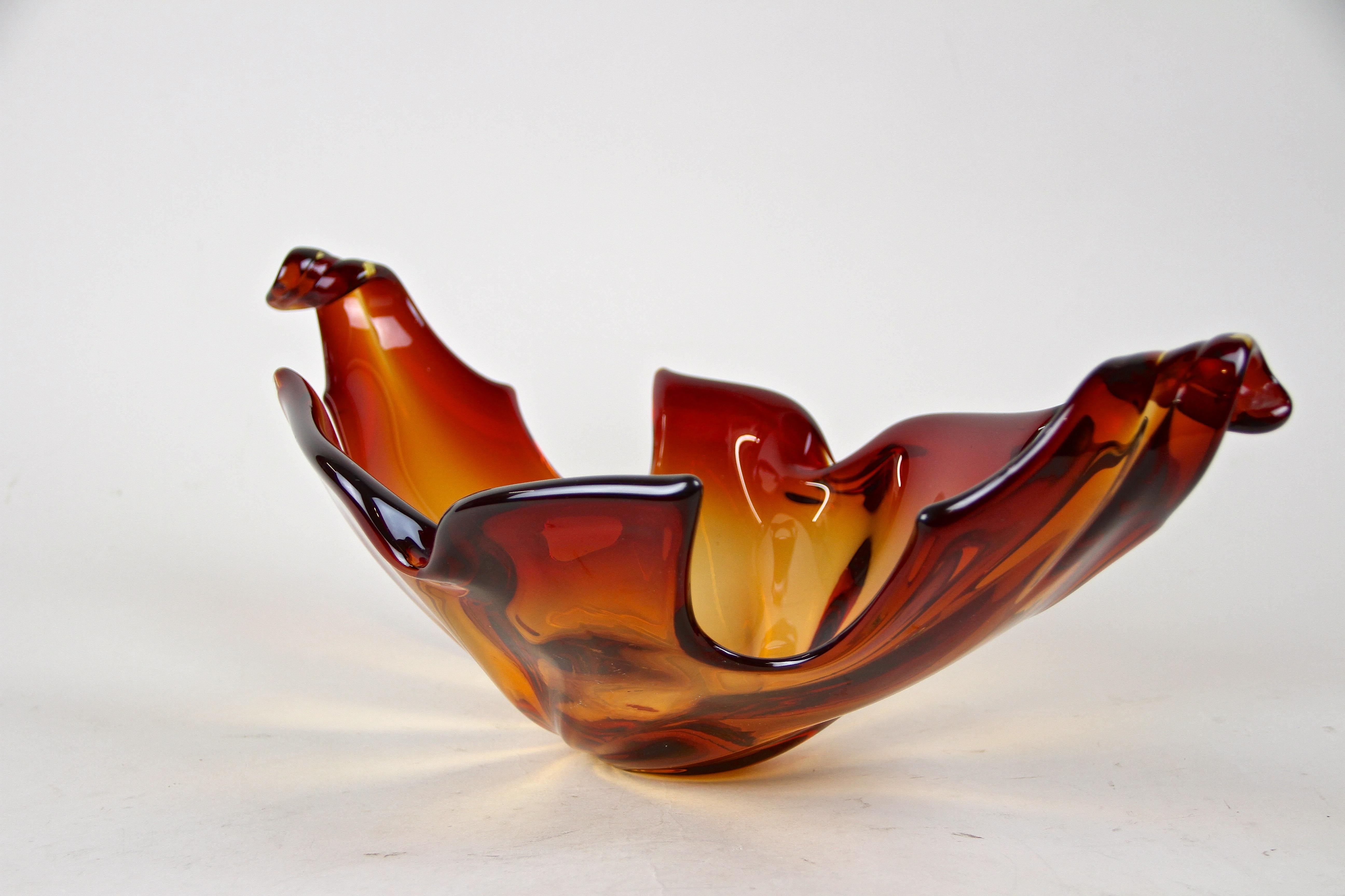 Mid-Century Modern Murano Glass Bowl Red/Orange Mid-Century, Italy, circa 1960/70
